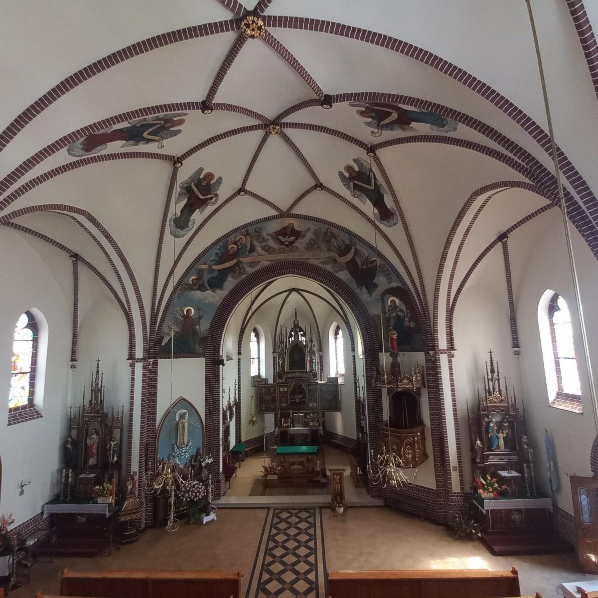 Zdjęcie w galerii na portalu naszraciborz.pl: Zakończono renowację wnętrza nawy głównej kościoła pw. Matki Bożej Różańcowej w Raciborzu-Sudole wiadomości z regionu