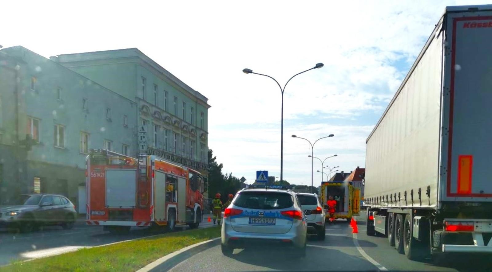 Zdjęcie w galerii na portalu naszraciborz.pl: Motocyklista uderzył w latarnię przy Londzina wiadomości z regionu