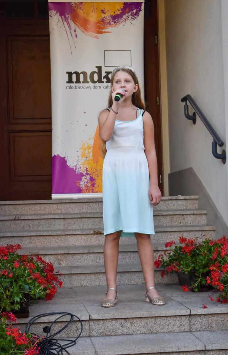 Zdjęcie w galerii na portalu naszraciborz.pl: Wokaliści MDK-u oczarowali publiczność na 3. Koncercie Letnim! wiadomości z regionu