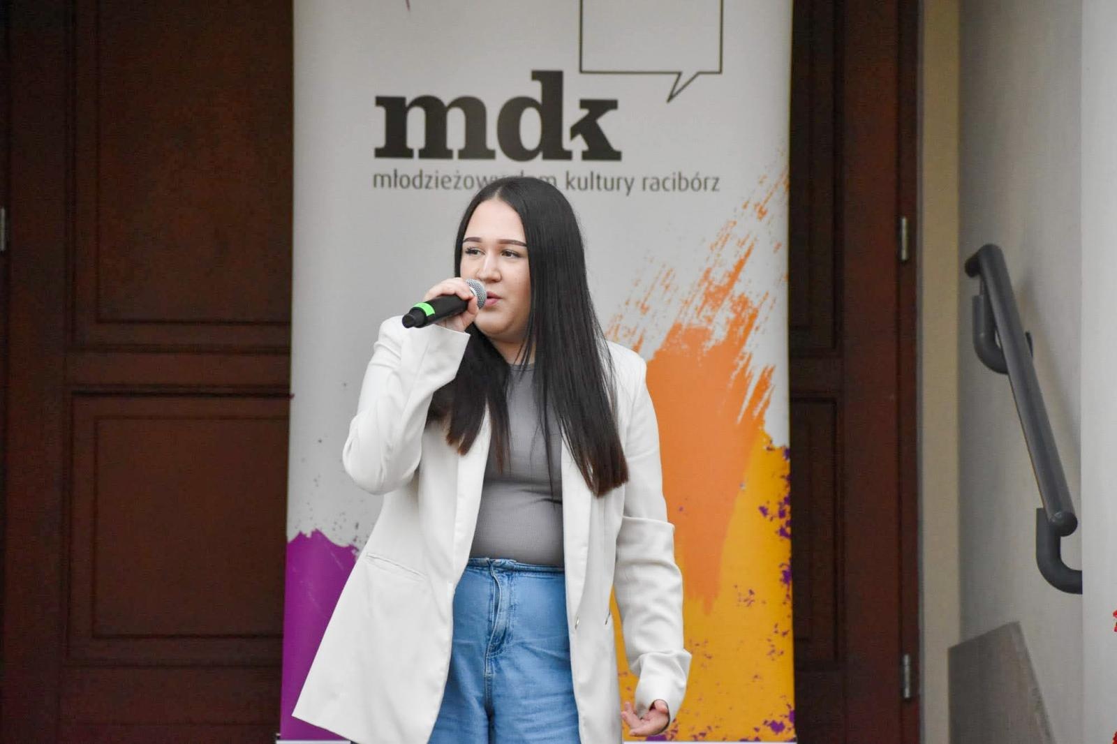 Zdjęcie w galerii na portalu naszraciborz.pl: Wokaliści MDK-u oczarowali publiczność na 3. Koncercie Letnim! wiadomości z regionu