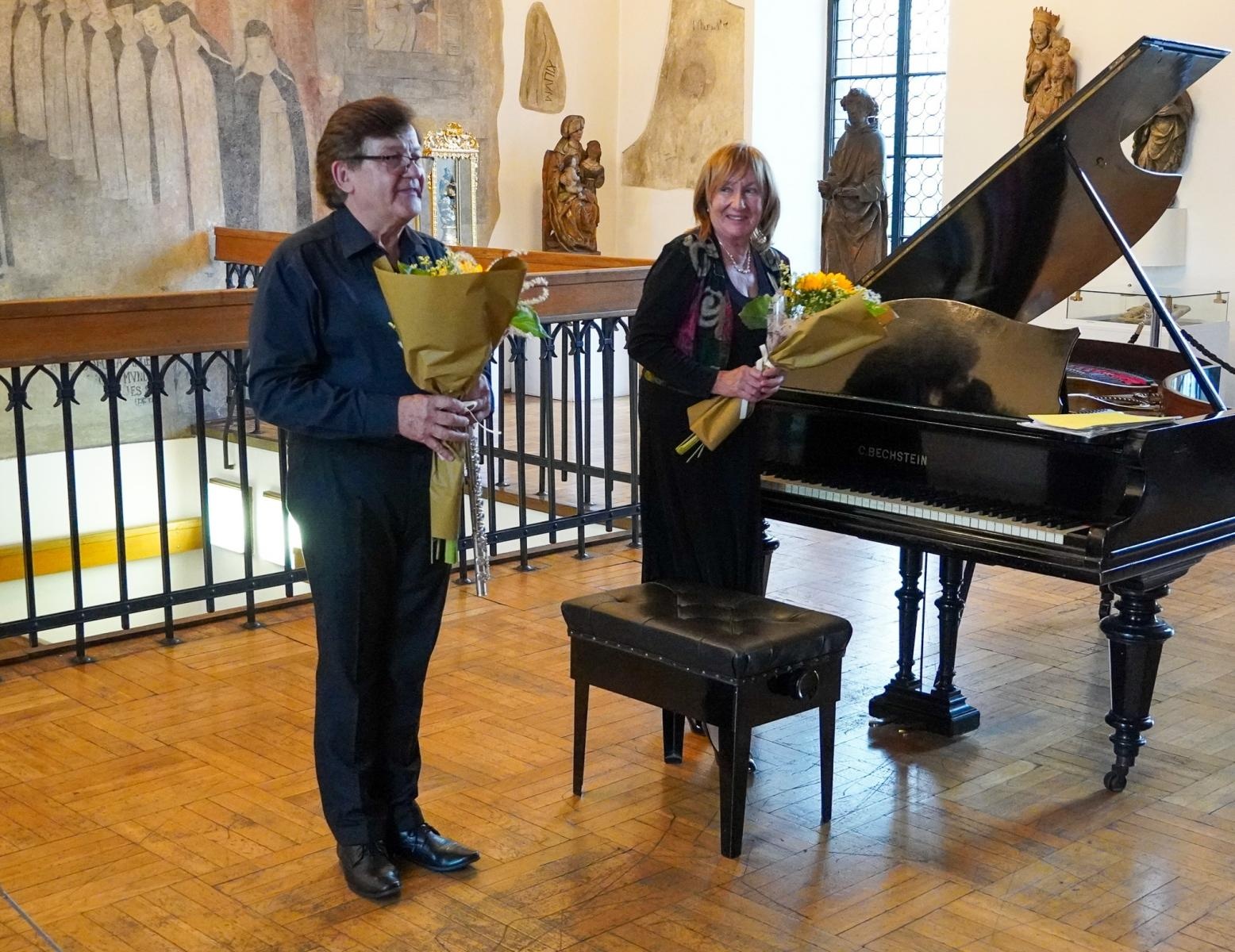 Zdjęcie w galerii na portalu naszraciborz.pl: Muzyka salonów Warszawy, Paryża, Londynu XIX w. Muzyczna uczta w Muzeum wiadomości z regionu