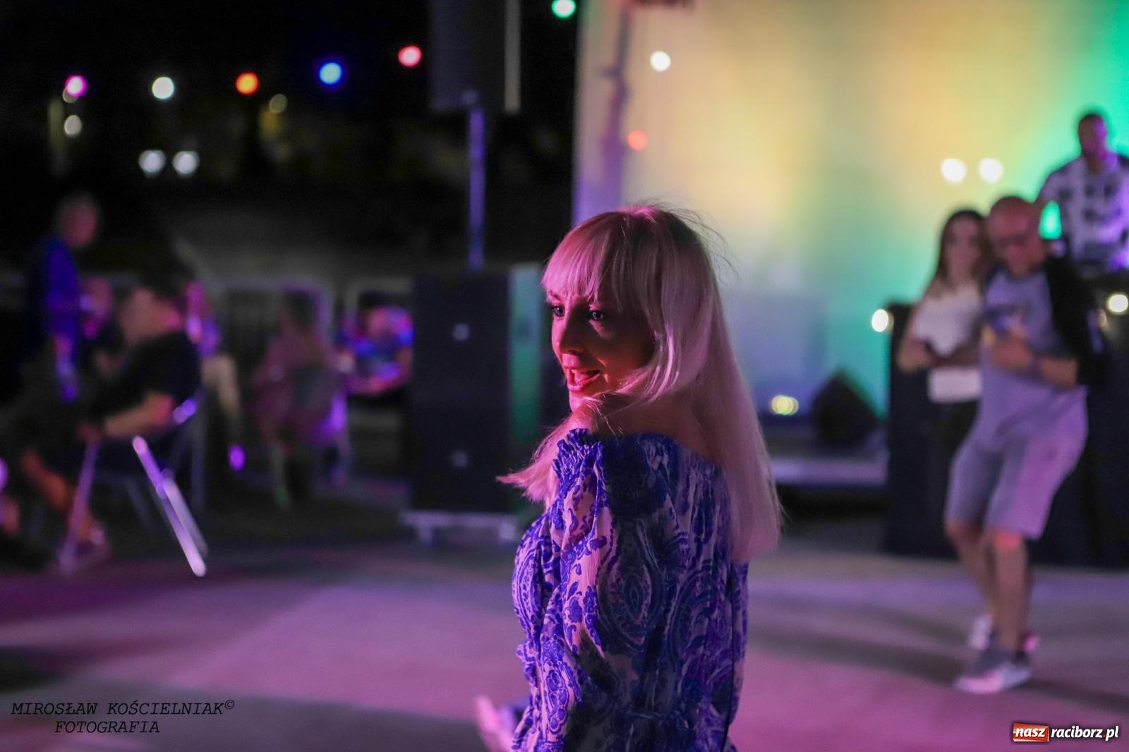 Zdjęcie w galerii na portalu naszraciborz.pl: Latynoamerykańska noc na bulwarach: potańcówka z Osmarem Pegudo wiadomości z regionu