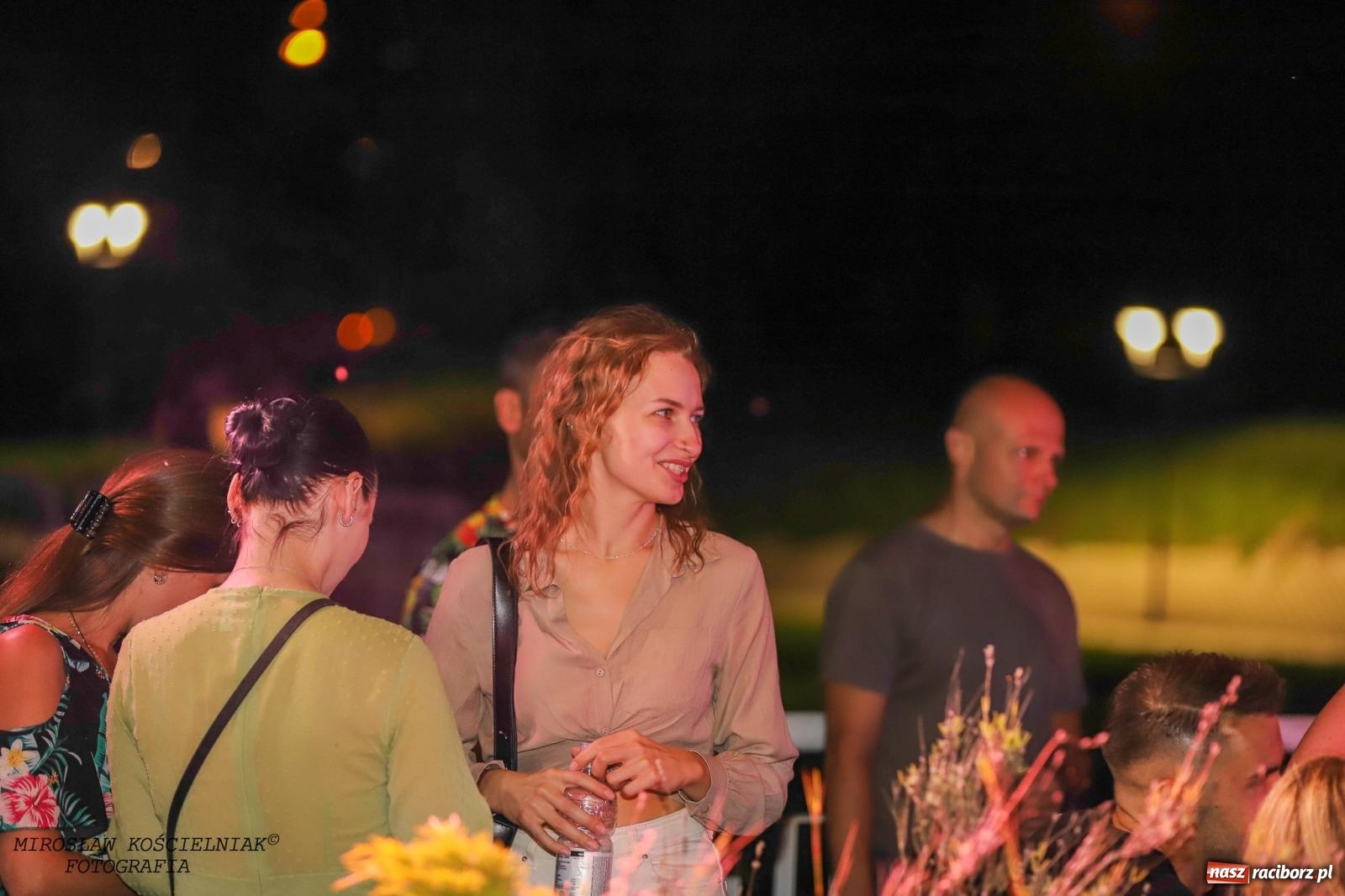 Zdjęcie w galerii na portalu naszraciborz.pl: Latynoamerykańska noc na bulwarach: potańcówka z Osmarem Pegudo wiadomości z regionu