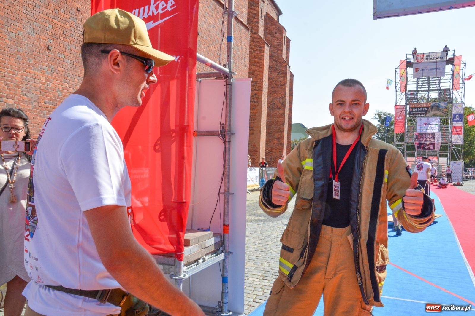 Zdjęcie w galerii na portalu naszraciborz.pl: Toughest Firefighter Racibórz 2024: Siła, wytrzymałość i duch strażackiej rywalizacji na placu Dominikańskim [FOTO i WIDEO] wiadomości z regionu