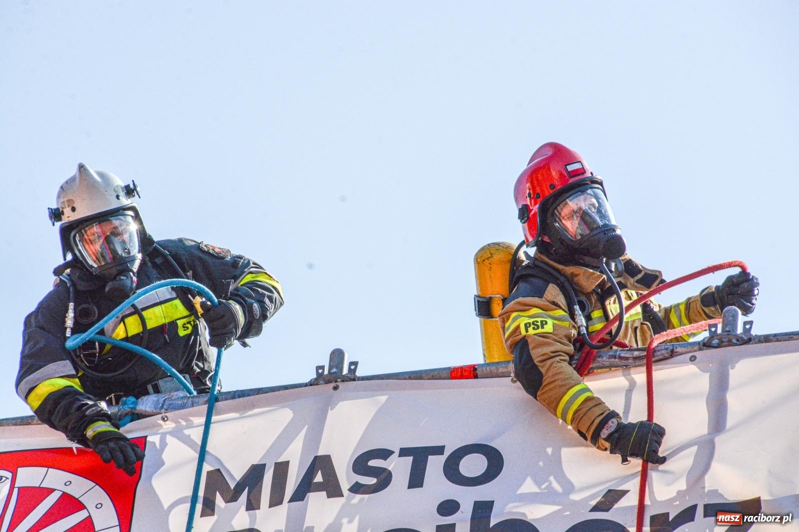 Zdjęcie w galerii na portalu naszraciborz.pl: Toughest Firefighter Racibórz 2024: Siła, wytrzymałość i duch strażackiej rywalizacji na placu Dominikańskim [FOTO i WIDEO] wiadomości z regionu