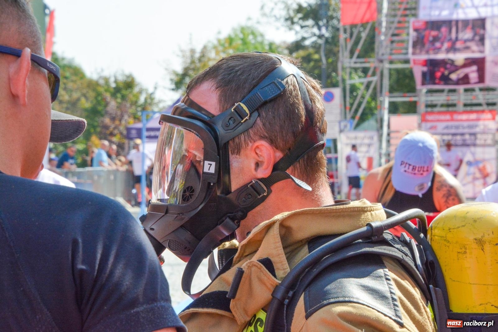 Zdjęcie w galerii na portalu naszraciborz.pl: Toughest Firefighter Racibórz 2024: Siła, wytrzymałość i duch strażackiej rywalizacji na placu Dominikańskim [FOTO i WIDEO] wiadomości z regionu