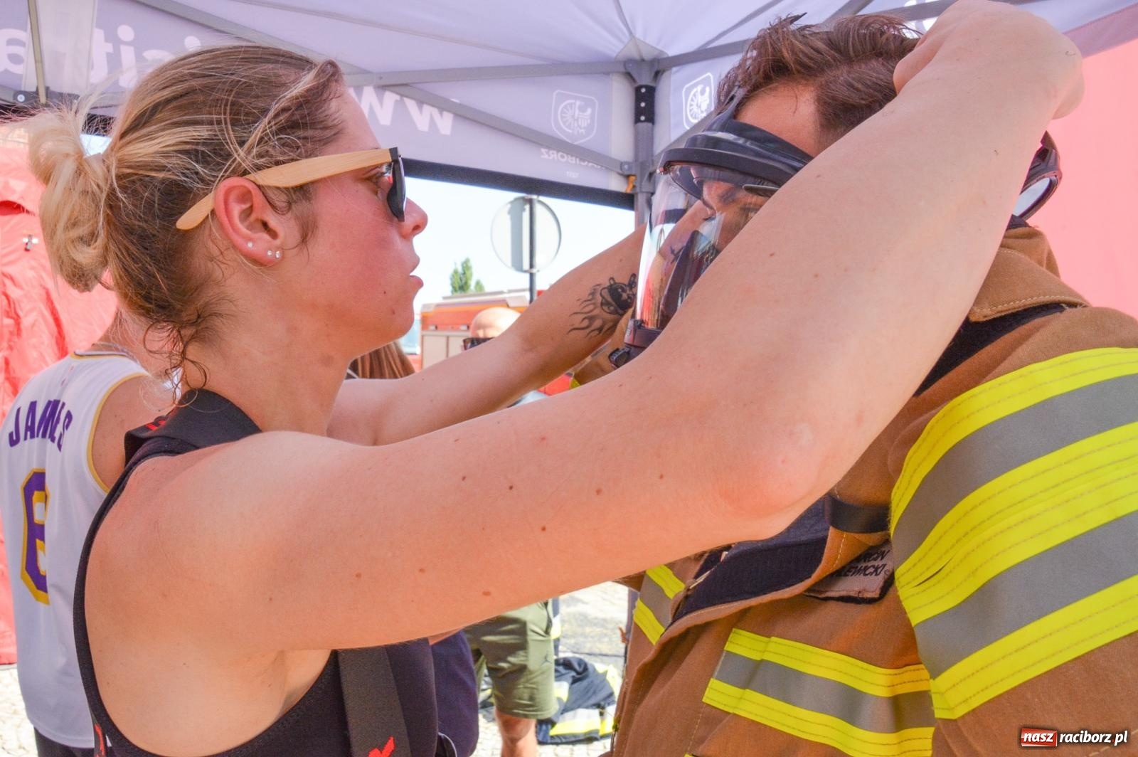 Zdjęcie w galerii na portalu naszraciborz.pl: Toughest Firefighter Racibórz 2024: Siła, wytrzymałość i duch strażackiej rywalizacji na placu Dominikańskim [FOTO i WIDEO] wiadomości z regionu