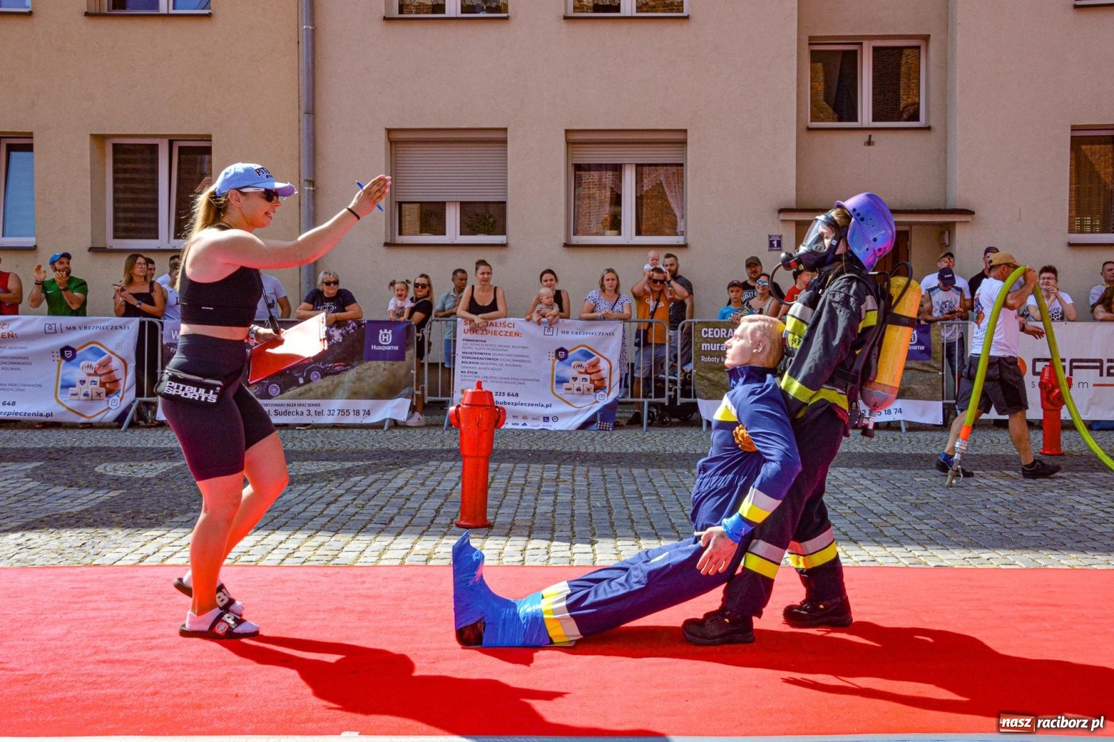 Zdjęcie w galerii na portalu naszraciborz.pl: Toughest Firefighter Racibórz 2024: Siła, wytrzymałość i duch strażackiej rywalizacji na placu Dominikańskim [FOTO i WIDEO] wiadomości z regionu