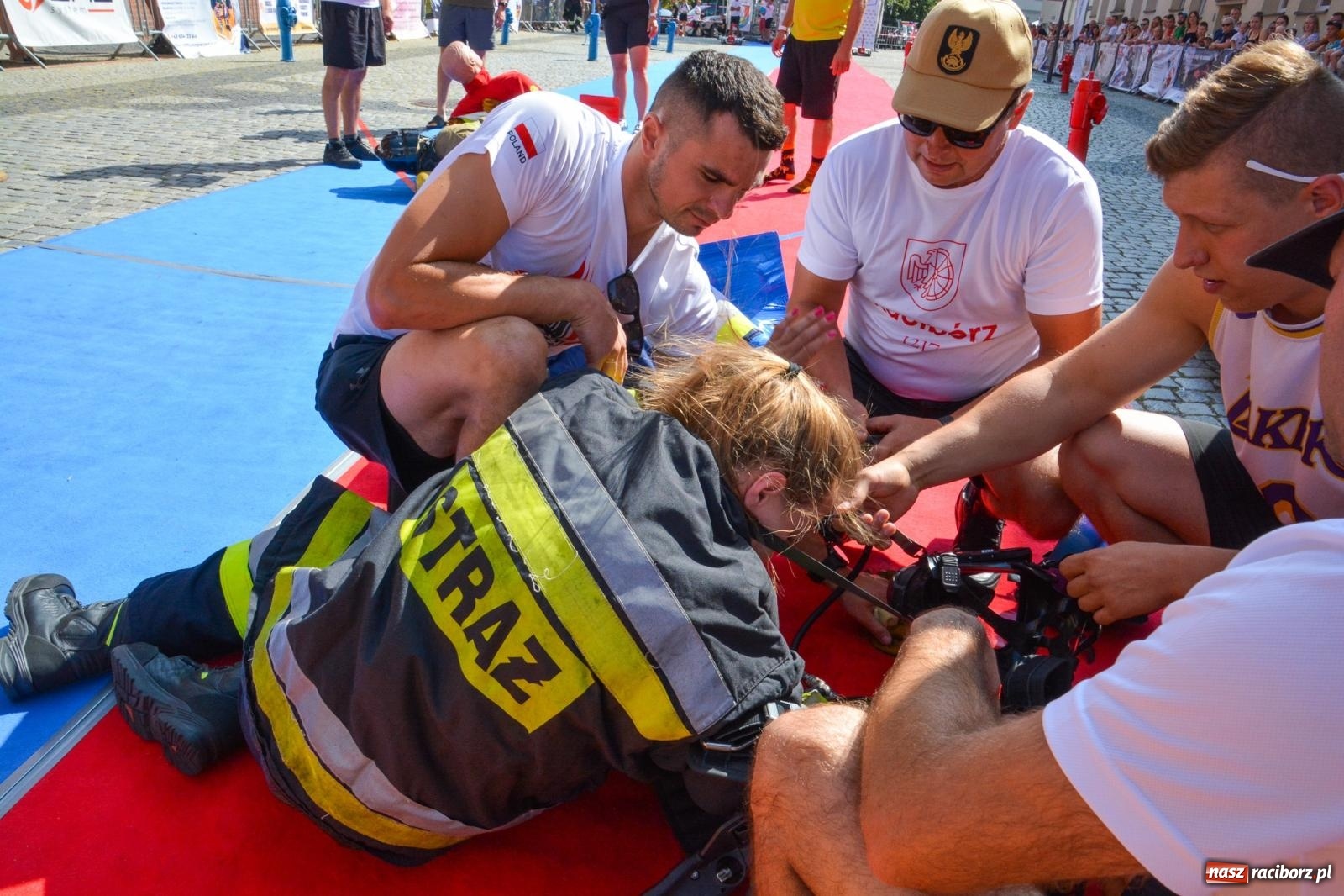 Zdjęcie w galerii na portalu naszraciborz.pl: Toughest Firefighter Racibórz 2024: Siła, wytrzymałość i duch strażackiej rywalizacji na placu Dominikańskim [FOTO i WIDEO] wiadomości z regionu