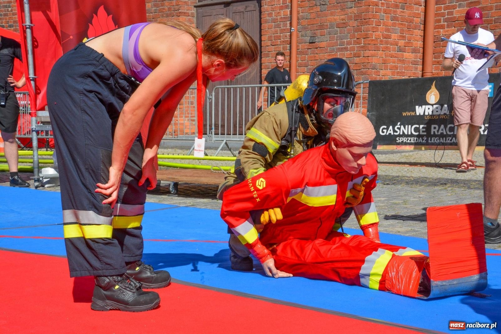 Zdjęcie w galerii na portalu naszraciborz.pl: Toughest Firefighter Racibórz 2024: Siła, wytrzymałość i duch strażackiej rywalizacji na placu Dominikańskim [FOTO i WIDEO] wiadomości z regionu