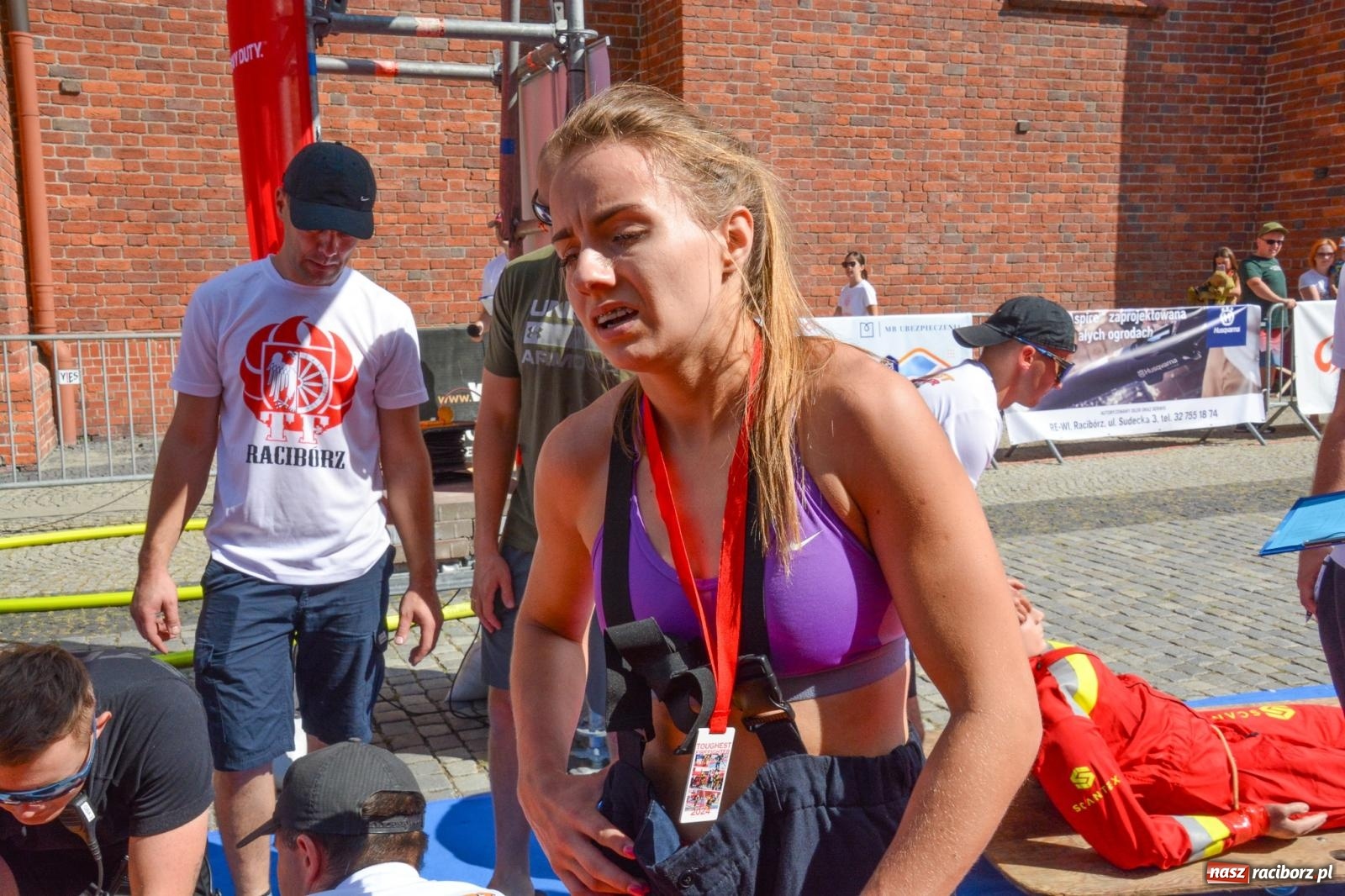 Zdjęcie w galerii na portalu naszraciborz.pl: Toughest Firefighter Racibórz 2024: Siła, wytrzymałość i duch strażackiej rywalizacji na placu Dominikańskim [FOTO i WIDEO] wiadomości z regionu