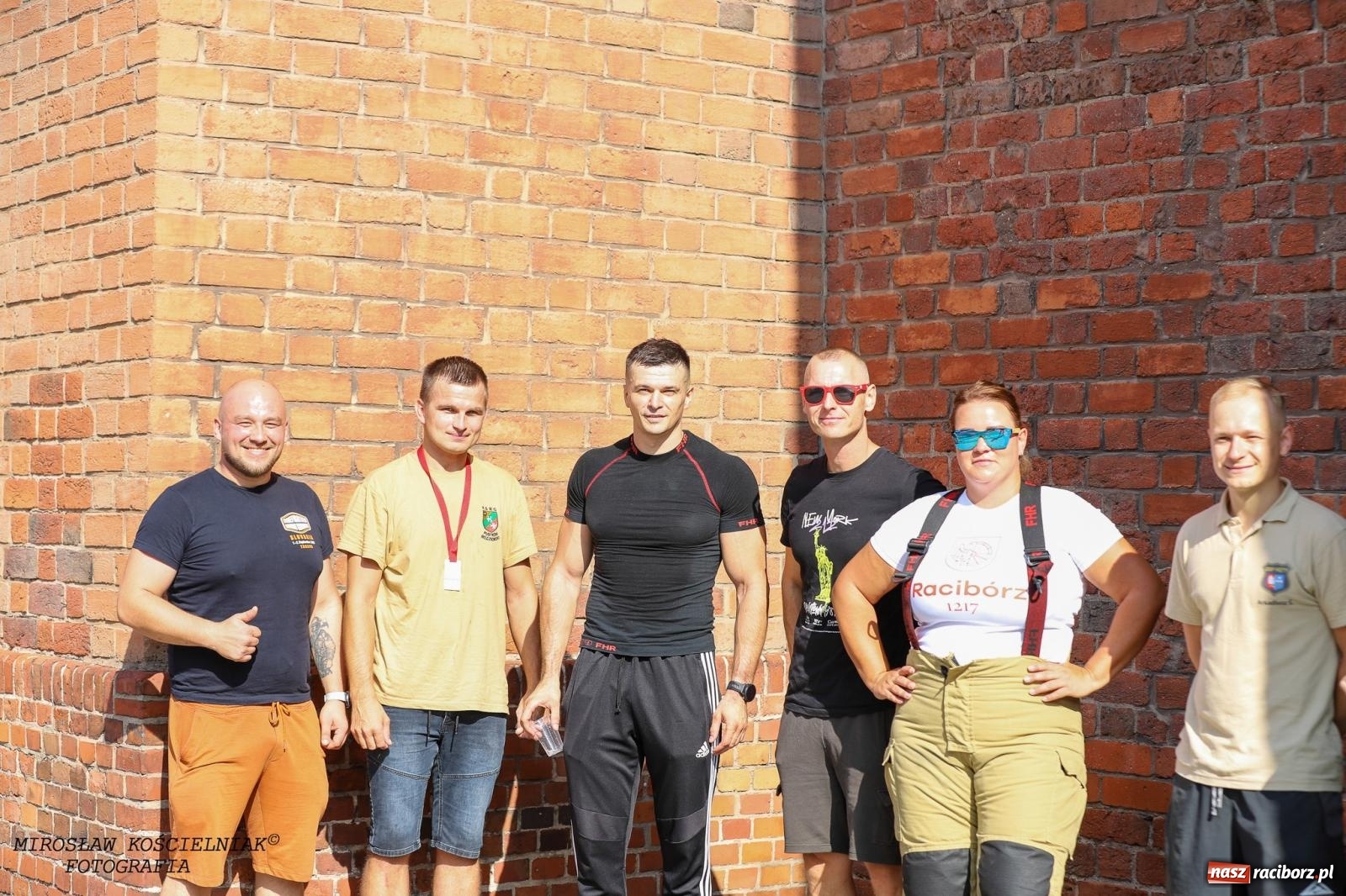 Zdjęcie w galerii na portalu naszraciborz.pl: Toughest Firefighter Racibórz 2024: Siła, wytrzymałość i duch strażackiej rywalizacji na placu Dominikańskim [FOTO i WIDEO] wiadomości z regionu