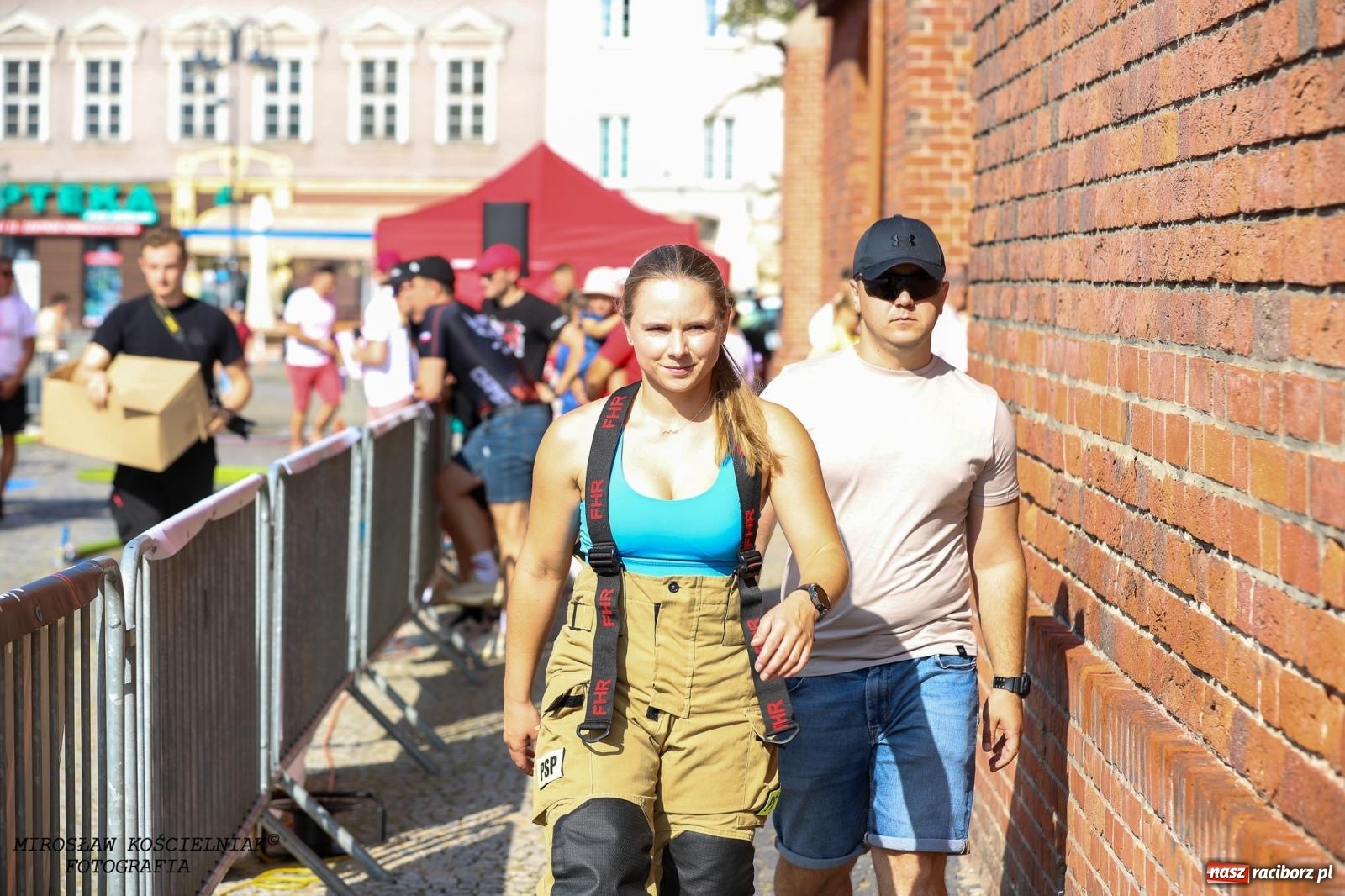 Zdjęcie w galerii na portalu naszraciborz.pl: Toughest Firefighter Racibórz 2024: Siła, wytrzymałość i duch strażackiej rywalizacji na placu Dominikańskim [FOTO i WIDEO] wiadomości z regionu