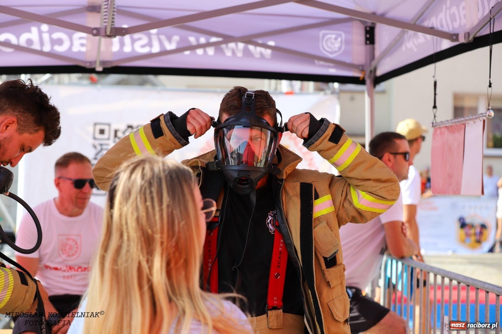 Zdjęcie w galerii na portalu naszraciborz.pl: Toughest Firefighter Racibórz 2024: Siła, wytrzymałość i duch strażackiej rywalizacji na placu Dominikańskim [FOTO i WIDEO] wiadomości z regionu