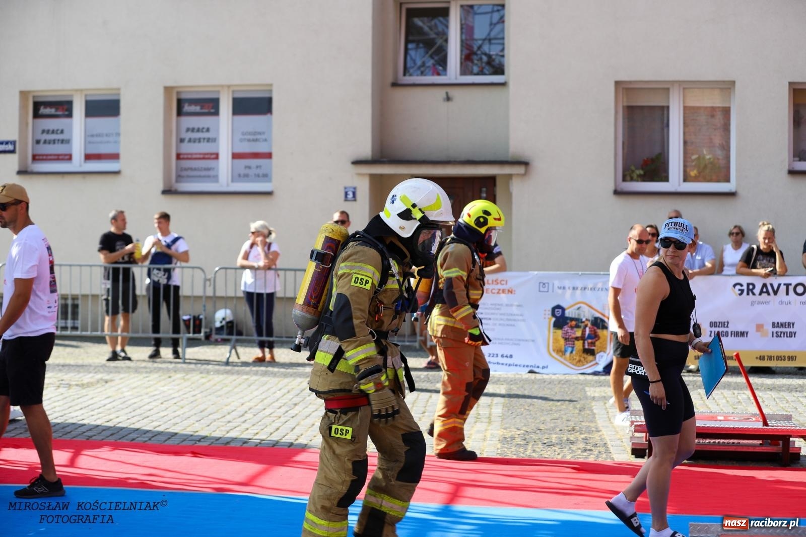 Zdjęcie w galerii na portalu naszraciborz.pl: Toughest Firefighter Racibórz 2024: Siła, wytrzymałość i duch strażackiej rywalizacji na placu Dominikańskim [FOTO i WIDEO] wiadomości z regionu