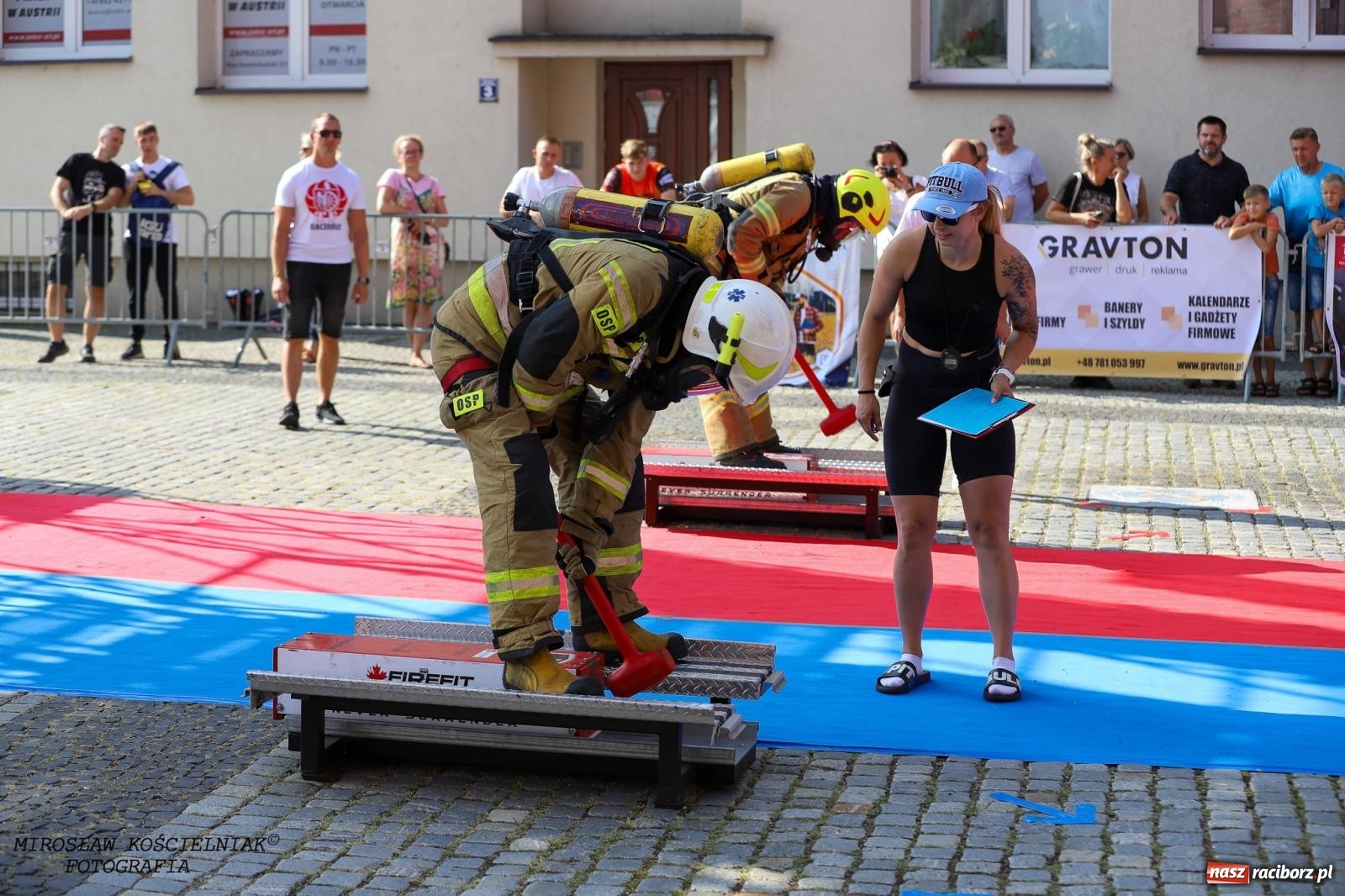 Zdjęcie w galerii na portalu naszraciborz.pl: Toughest Firefighter Racibórz 2024: Siła, wytrzymałość i duch strażackiej rywalizacji na placu Dominikańskim [FOTO i WIDEO] wiadomości z regionu
