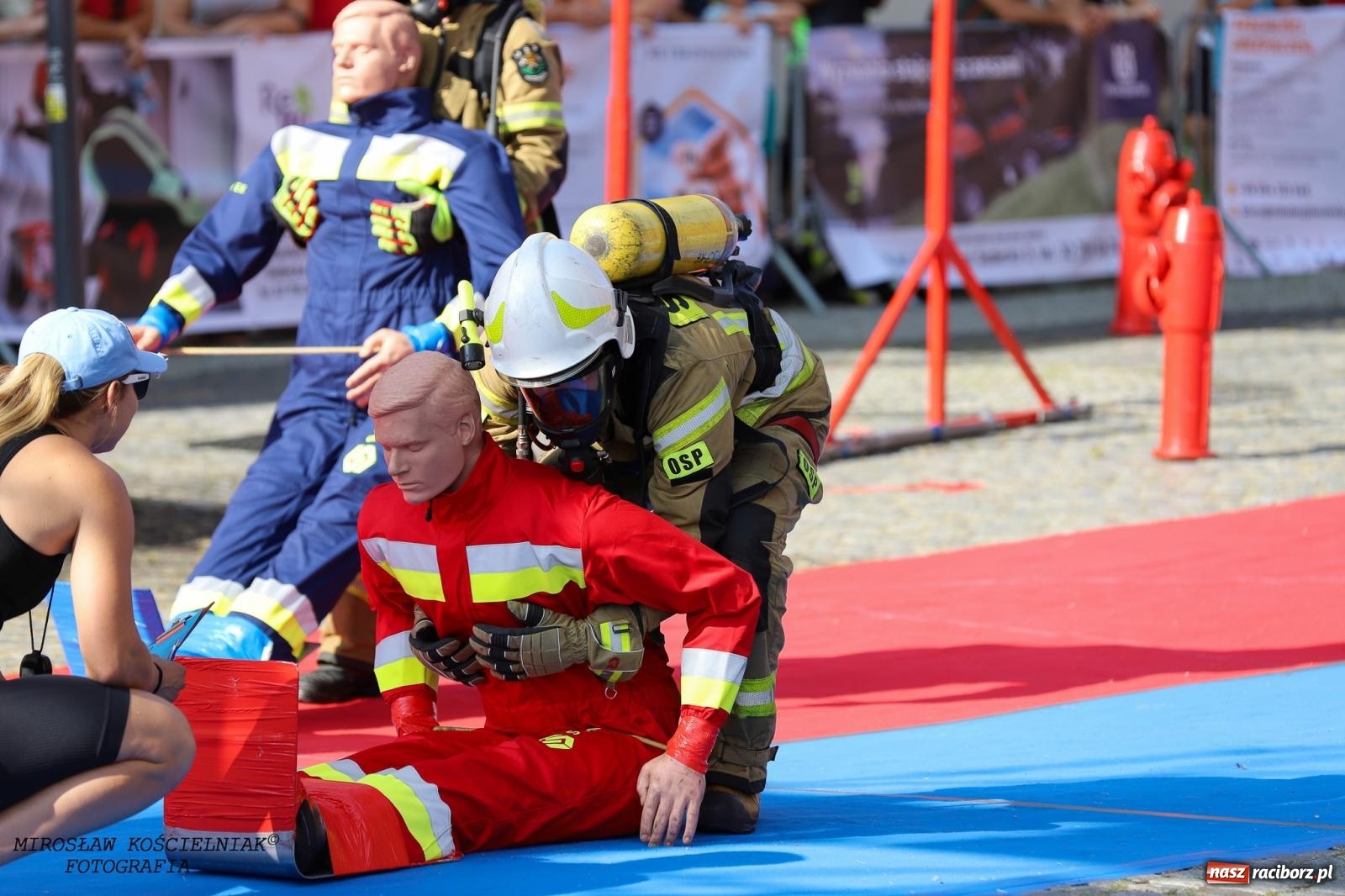 Zdjęcie w galerii na portalu naszraciborz.pl: Toughest Firefighter Racibórz 2024: Siła, wytrzymałość i duch strażackiej rywalizacji na placu Dominikańskim [FOTO i WIDEO] wiadomości z regionu