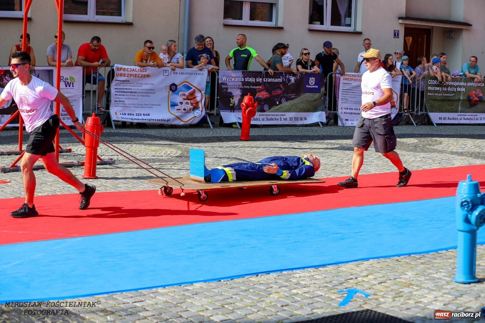 Zdjęcie w galerii na portalu naszraciborz.pl: Toughest Firefighter Racibórz 2024: Siła, wytrzymałość i duch strażackiej rywalizacji na placu Dominikańskim [FOTO i WIDEO] wiadomości z regionu