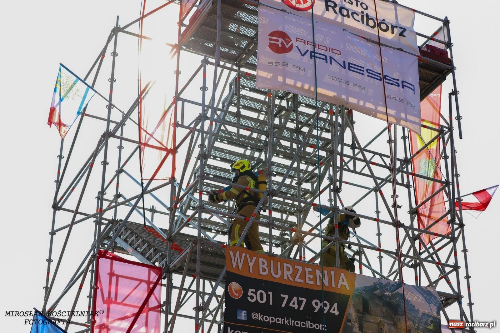 Zdjęcie w galerii na portalu naszraciborz.pl: Toughest Firefighter Racibórz 2024: Siła, wytrzymałość i duch strażackiej rywalizacji na placu Dominikańskim [FOTO i WIDEO] wiadomości z regionu