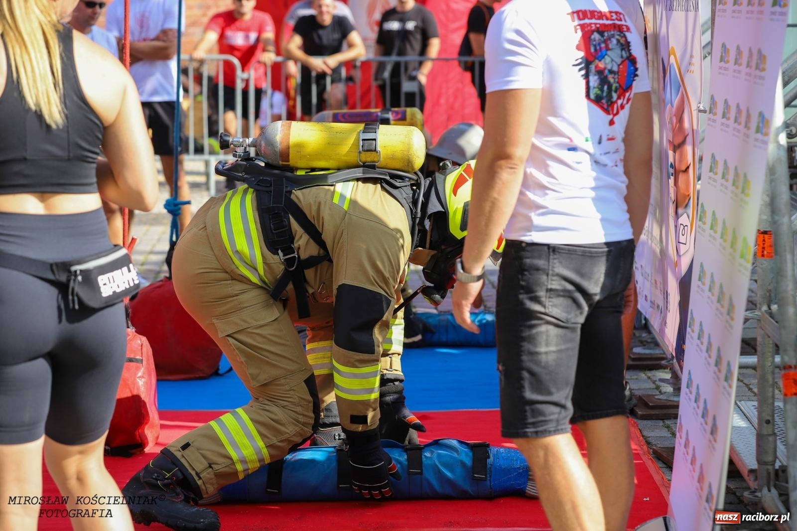 Zdjęcie w galerii na portalu naszraciborz.pl: Toughest Firefighter Racibórz 2024: Siła, wytrzymałość i duch strażackiej rywalizacji na placu Dominikańskim [FOTO i WIDEO] wiadomości z regionu