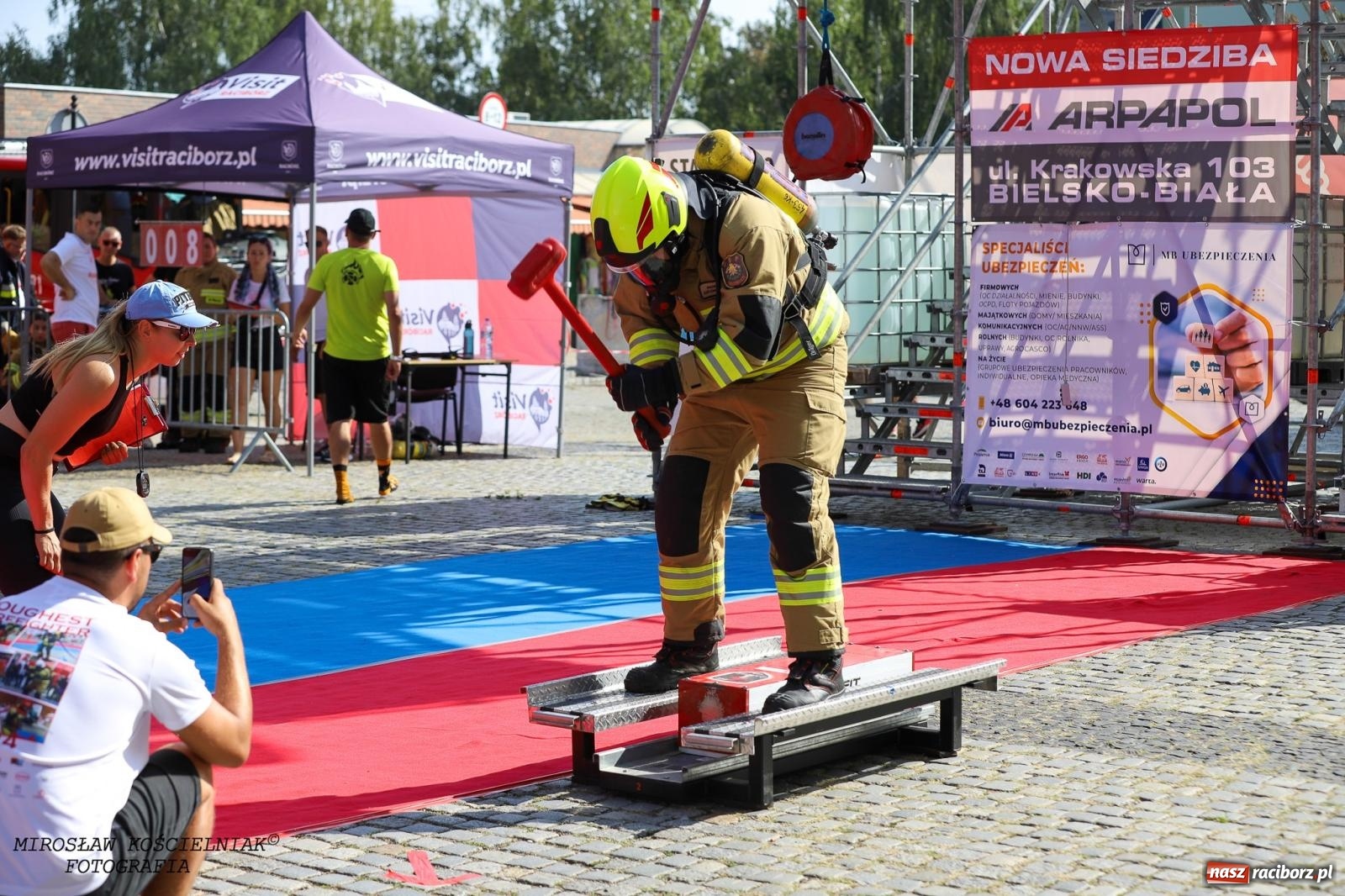 Zdjęcie w galerii na portalu naszraciborz.pl: Toughest Firefighter Racibórz 2024: Siła, wytrzymałość i duch strażackiej rywalizacji na placu Dominikańskim [FOTO i WIDEO] wiadomości z regionu