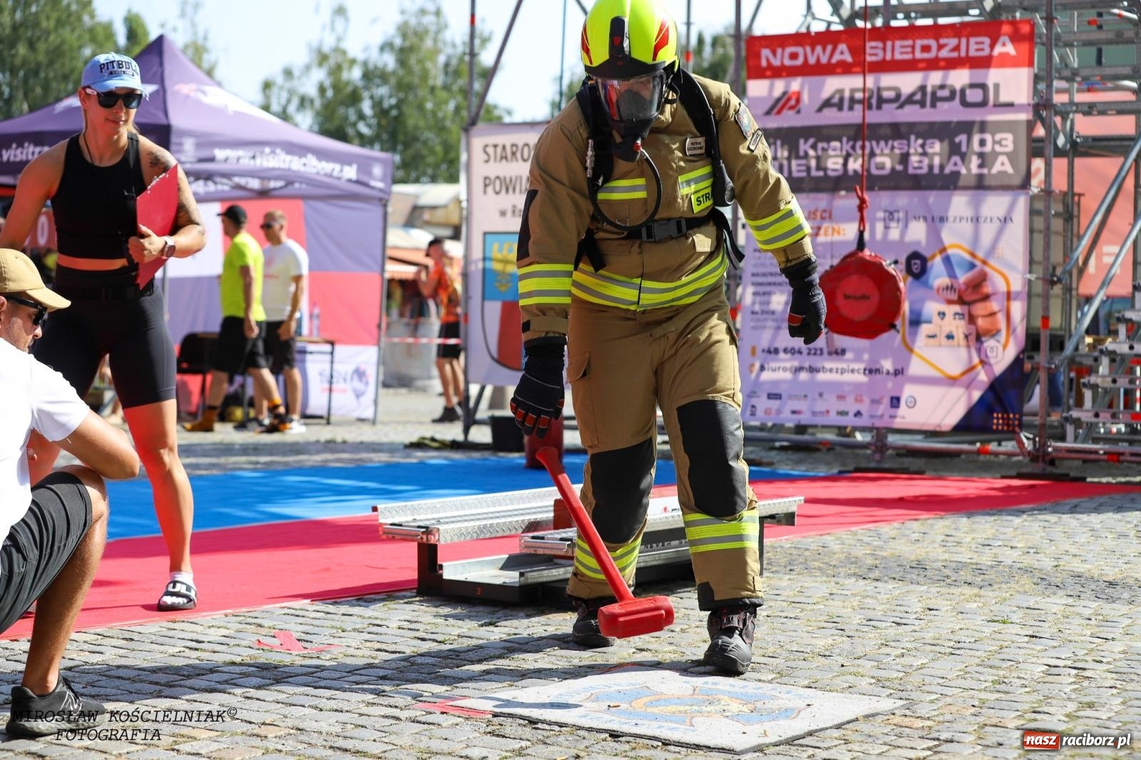 Zdjęcie w galerii na portalu naszraciborz.pl: Toughest Firefighter Racibórz 2024: Siła, wytrzymałość i duch strażackiej rywalizacji na placu Dominikańskim [FOTO i WIDEO] wiadomości z regionu