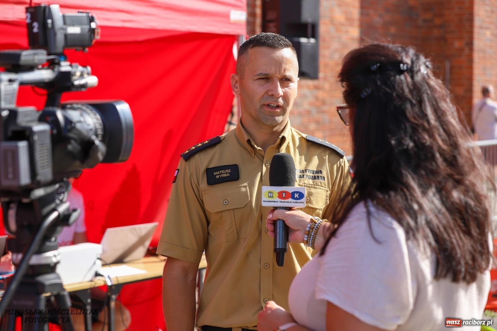 Zdjęcie w galerii na portalu naszraciborz.pl: Toughest Firefighter Racibórz 2024: Siła, wytrzymałość i duch strażackiej rywalizacji na placu Dominikańskim [FOTO i WIDEO] wiadomości z regionu
