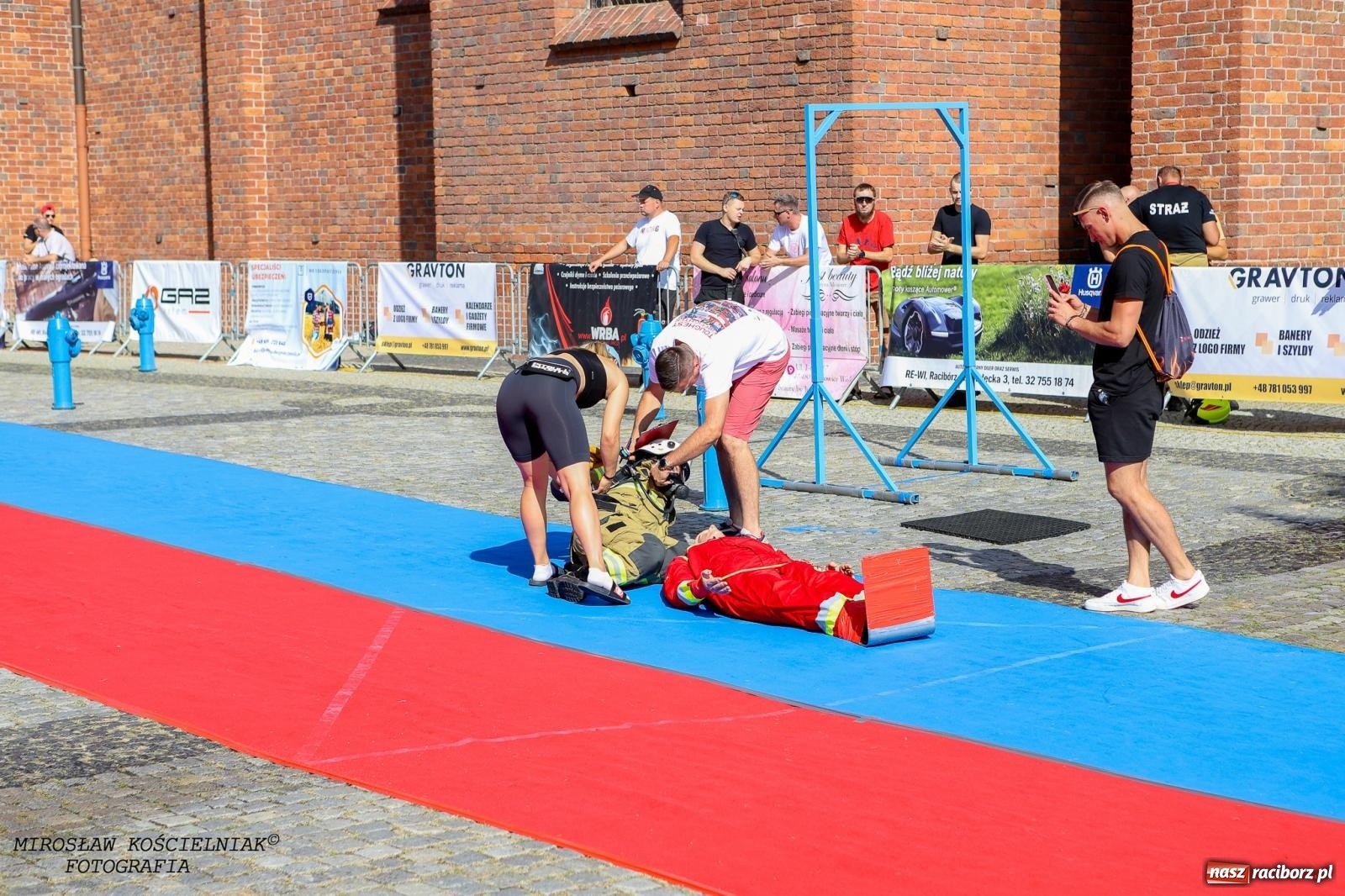 Zdjęcie w galerii na portalu naszraciborz.pl: Toughest Firefighter Racibórz 2024: Siła, wytrzymałość i duch strażackiej rywalizacji na placu Dominikańskim [FOTO i WIDEO] wiadomości z regionu