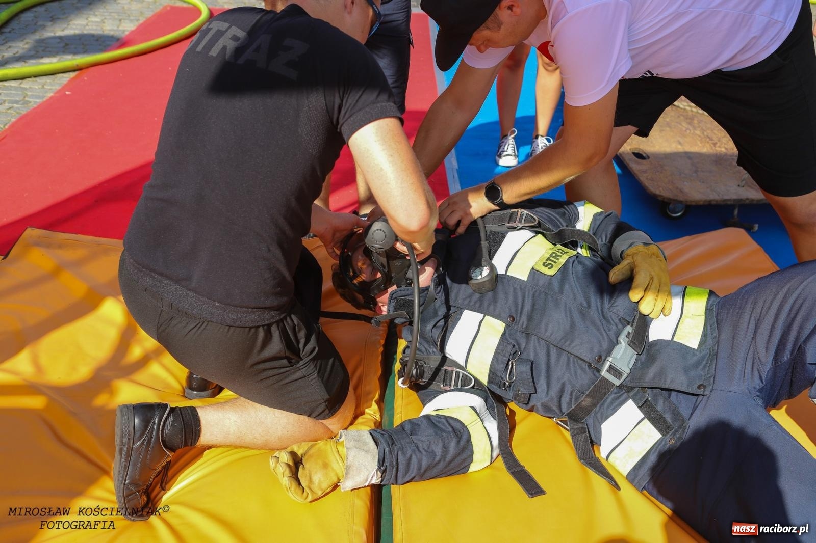 Zdjęcie w galerii na portalu naszraciborz.pl: Toughest Firefighter Racibórz 2024: Siła, wytrzymałość i duch strażackiej rywalizacji na placu Dominikańskim [FOTO i WIDEO] wiadomości z regionu