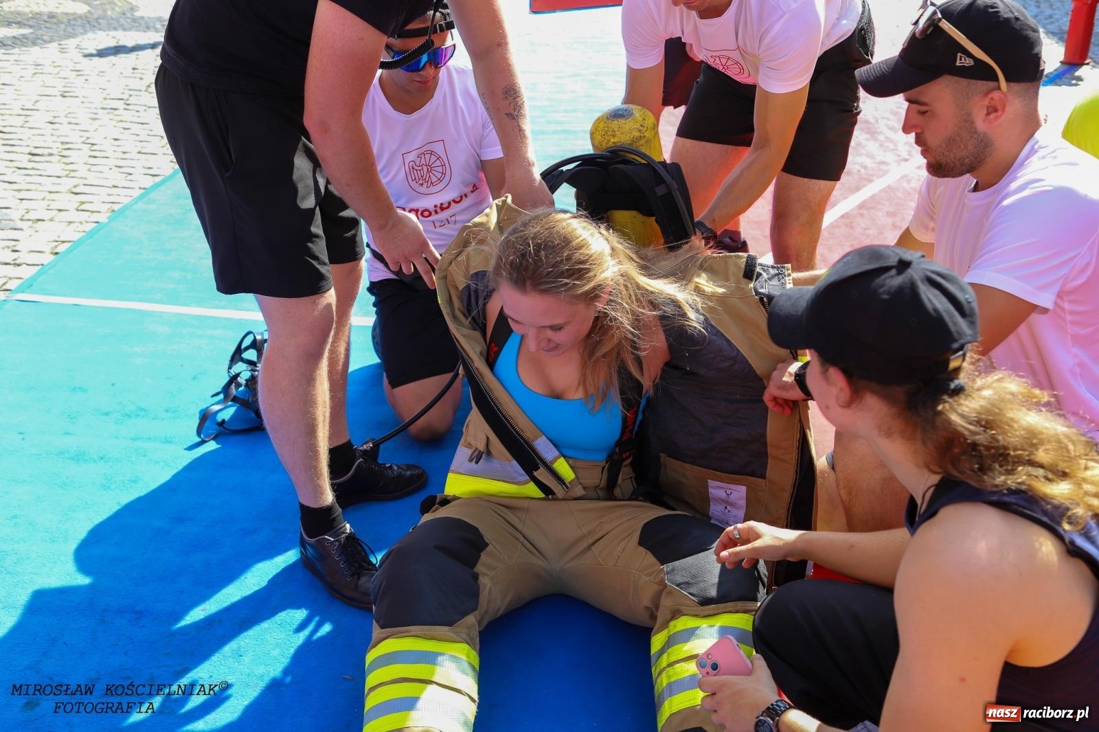 Zdjęcie w galerii na portalu naszraciborz.pl: Toughest Firefighter Racibórz 2024: Siła, wytrzymałość i duch strażackiej rywalizacji na placu Dominikańskim [FOTO i WIDEO] wiadomości z regionu