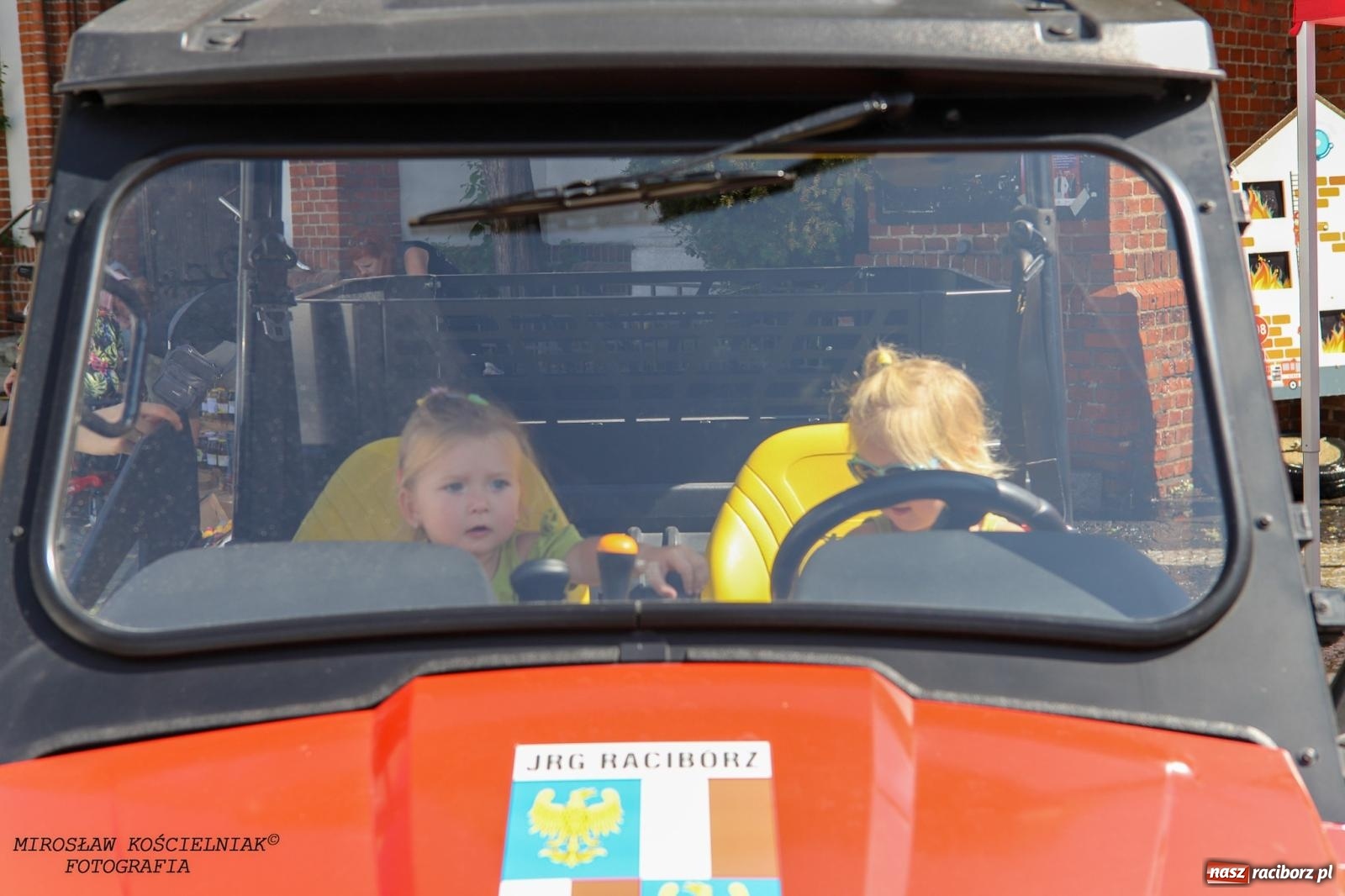 Zdjęcie w galerii na portalu naszraciborz.pl: Toughest Firefighter Racibórz 2024: Siła, wytrzymałość i duch strażackiej rywalizacji na placu Dominikańskim [FOTO i WIDEO] wiadomości z regionu