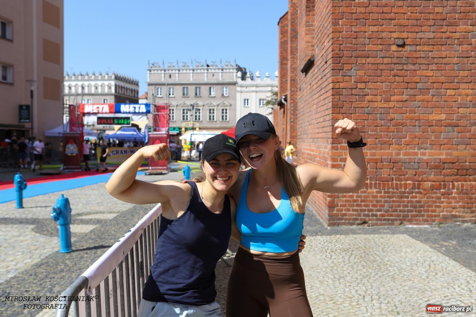 Zdjęcie w galerii na portalu naszraciborz.pl: Toughest Firefighter Racibórz 2024: Siła, wytrzymałość i duch strażackiej rywalizacji na placu Dominikańskim [FOTO i WIDEO] wiadomości z regionu