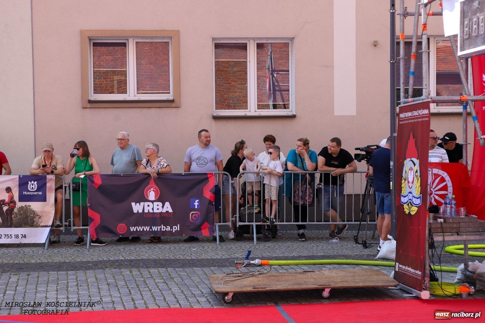 Zdjęcie w galerii na portalu naszraciborz.pl: Toughest Firefighter Racibórz 2024: Siła, wytrzymałość i duch strażackiej rywalizacji na placu Dominikańskim [FOTO i WIDEO] wiadomości z regionu