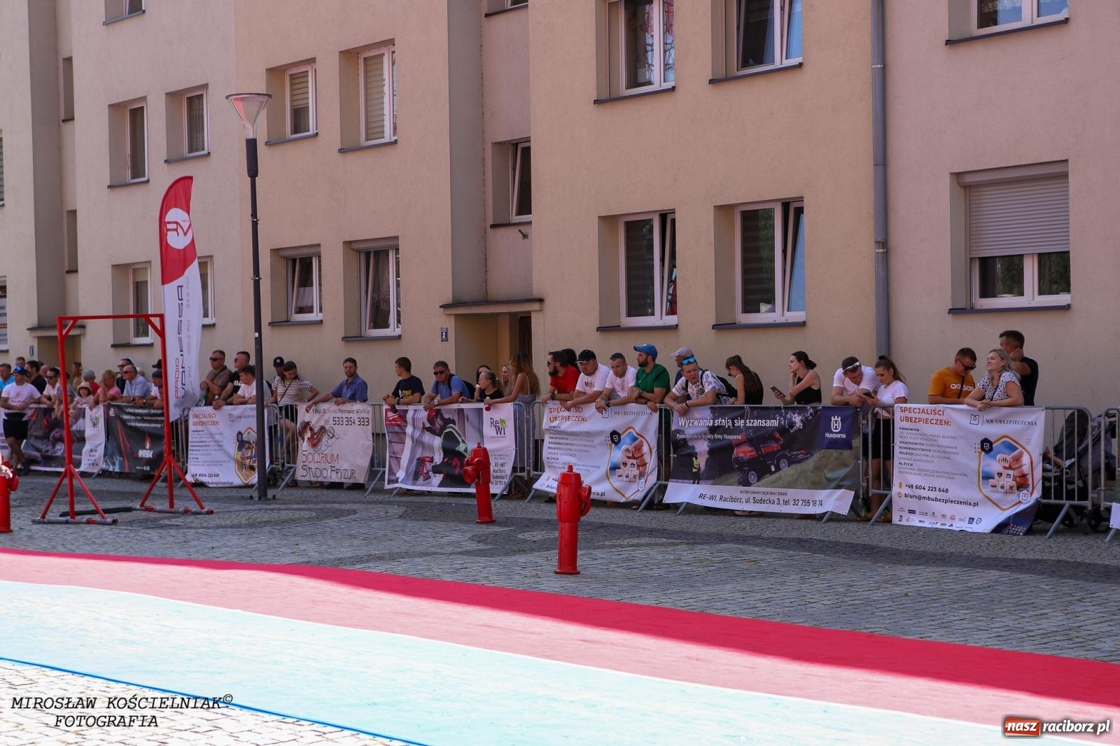 Zdjęcie w galerii na portalu naszraciborz.pl: Toughest Firefighter Racibórz 2024: Siła, wytrzymałość i duch strażackiej rywalizacji na placu Dominikańskim [FOTO i WIDEO] wiadomości z regionu