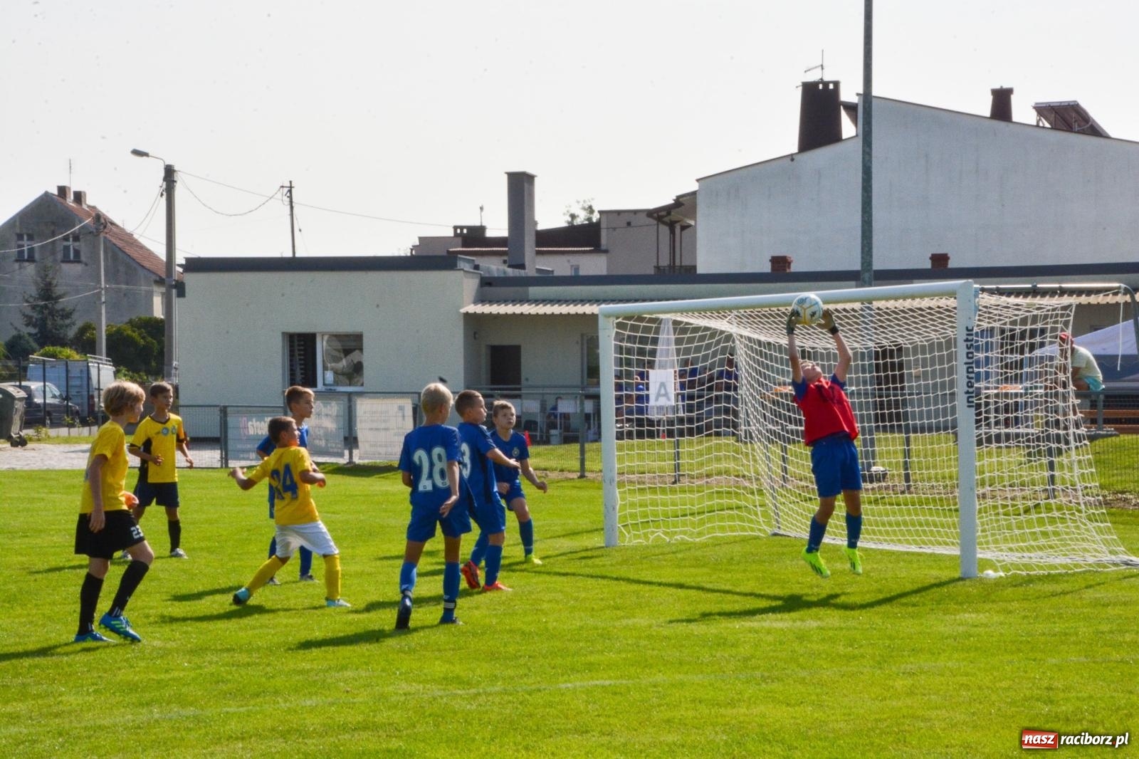 Zdjęcie w galerii na portalu naszraciborz.pl: XI Turniej im. Zbigniewa Oszka: święto futbolu i wspomnień na boisku LKS Studzienna wiadomości z regionu