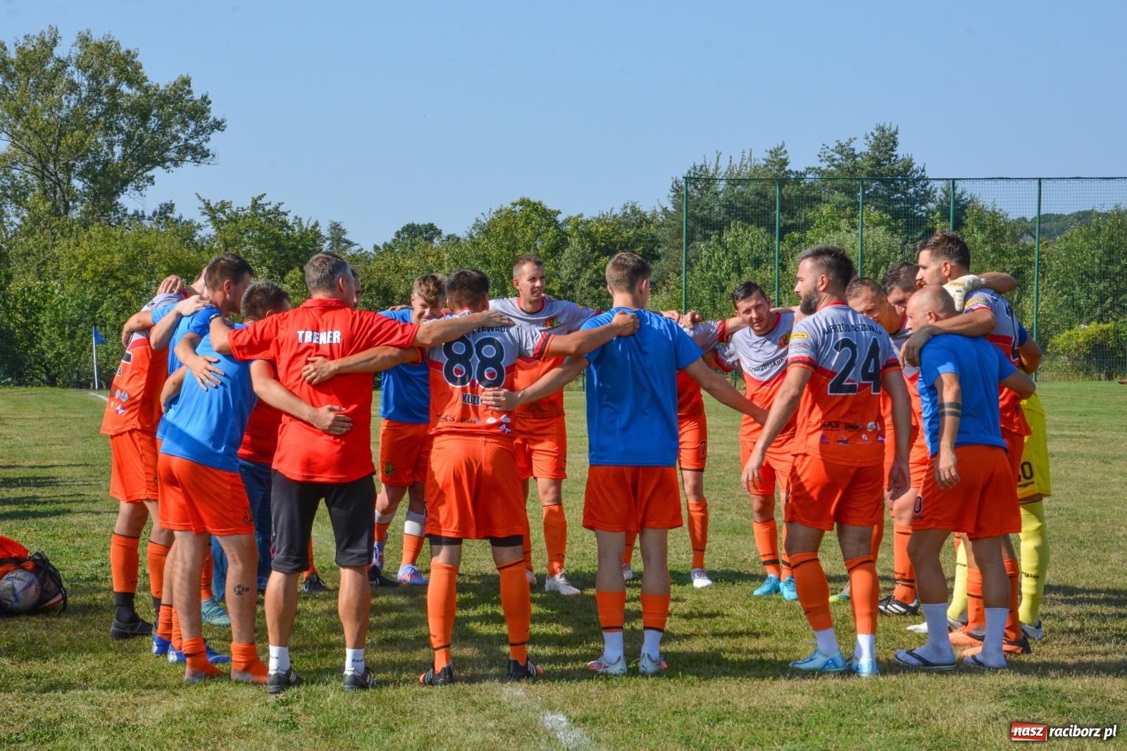 Zdjęcie w galerii na portalu naszraciborz.pl: B-klasowa egzekucja w Brzeziu [FOTO] wiadomości z regionu