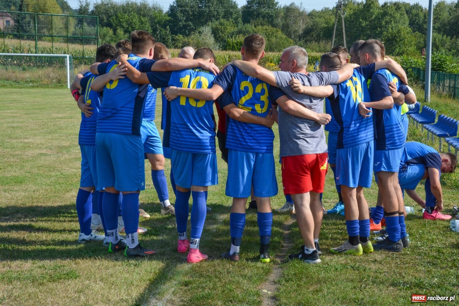 Zdjęcie w galerii na portalu naszraciborz.pl: B-klasowa egzekucja w Brzeziu [FOTO] wiadomości z regionu