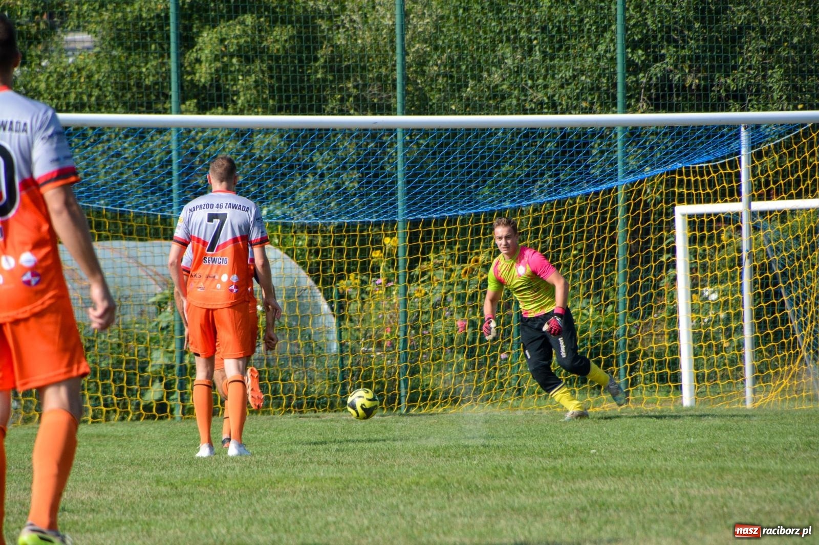 Zdjęcie w galerii na portalu naszraciborz.pl: B-klasowa egzekucja w Brzeziu [FOTO] wiadomości z regionu