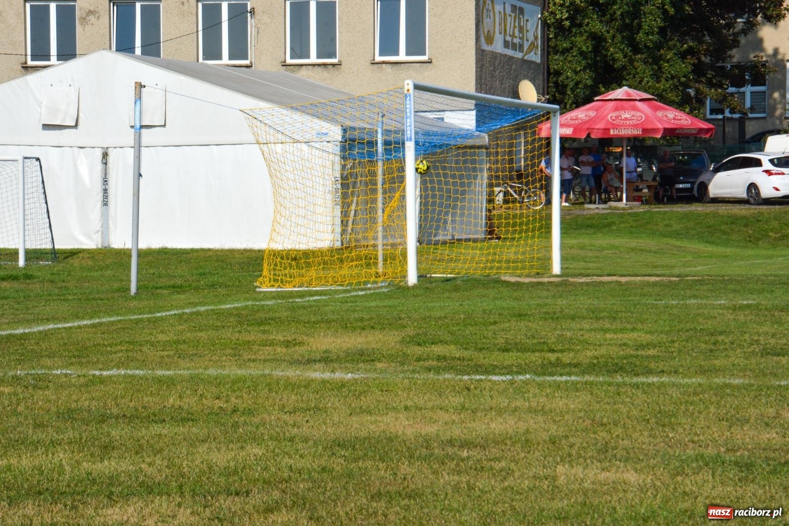 Zdjęcie w galerii na portalu naszraciborz.pl: B-klasowa egzekucja w Brzeziu [FOTO] wiadomości z regionu