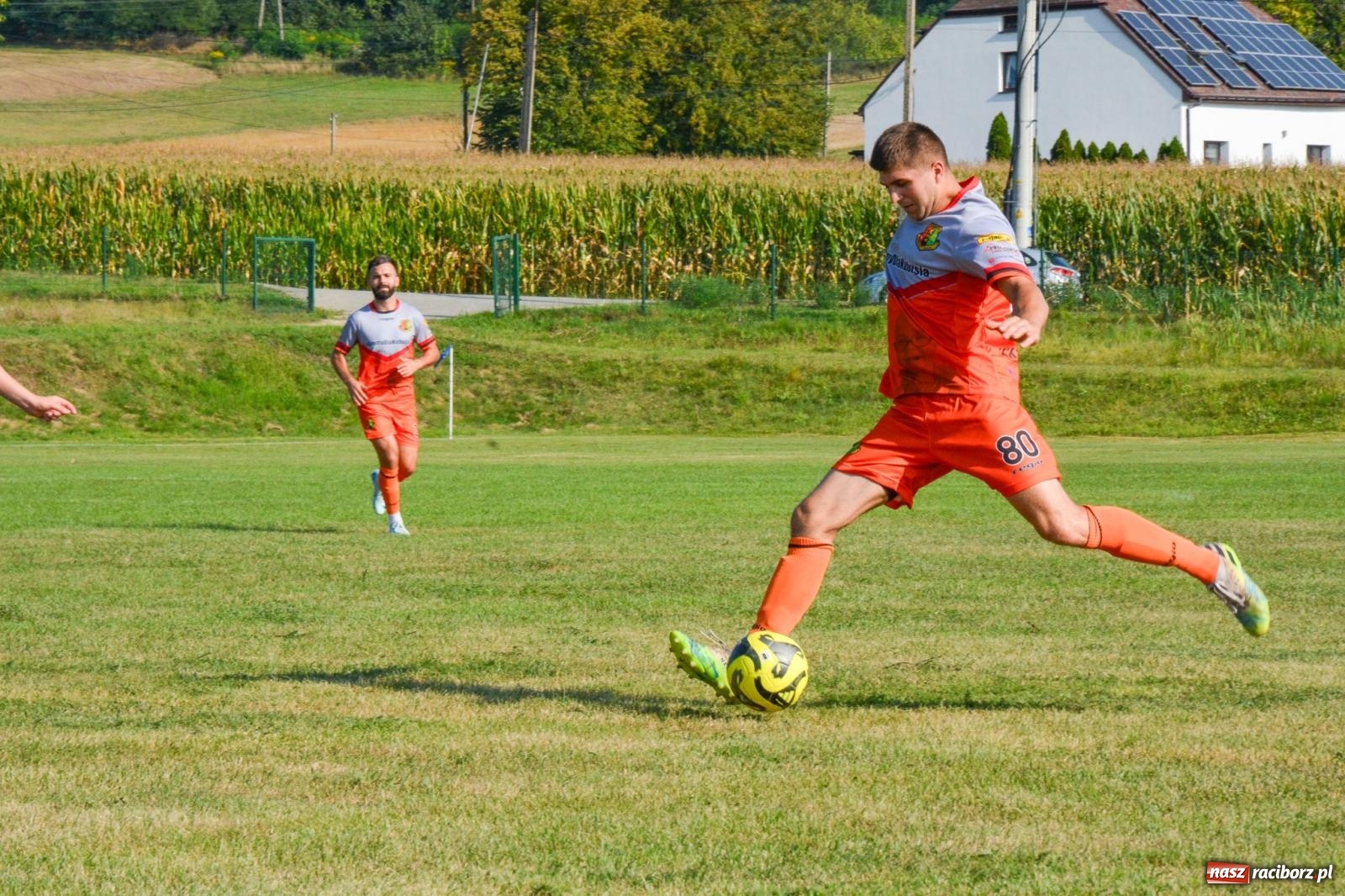 Zdjęcie w galerii na portalu naszraciborz.pl: B-klasowa egzekucja w Brzeziu [FOTO] wiadomości z regionu