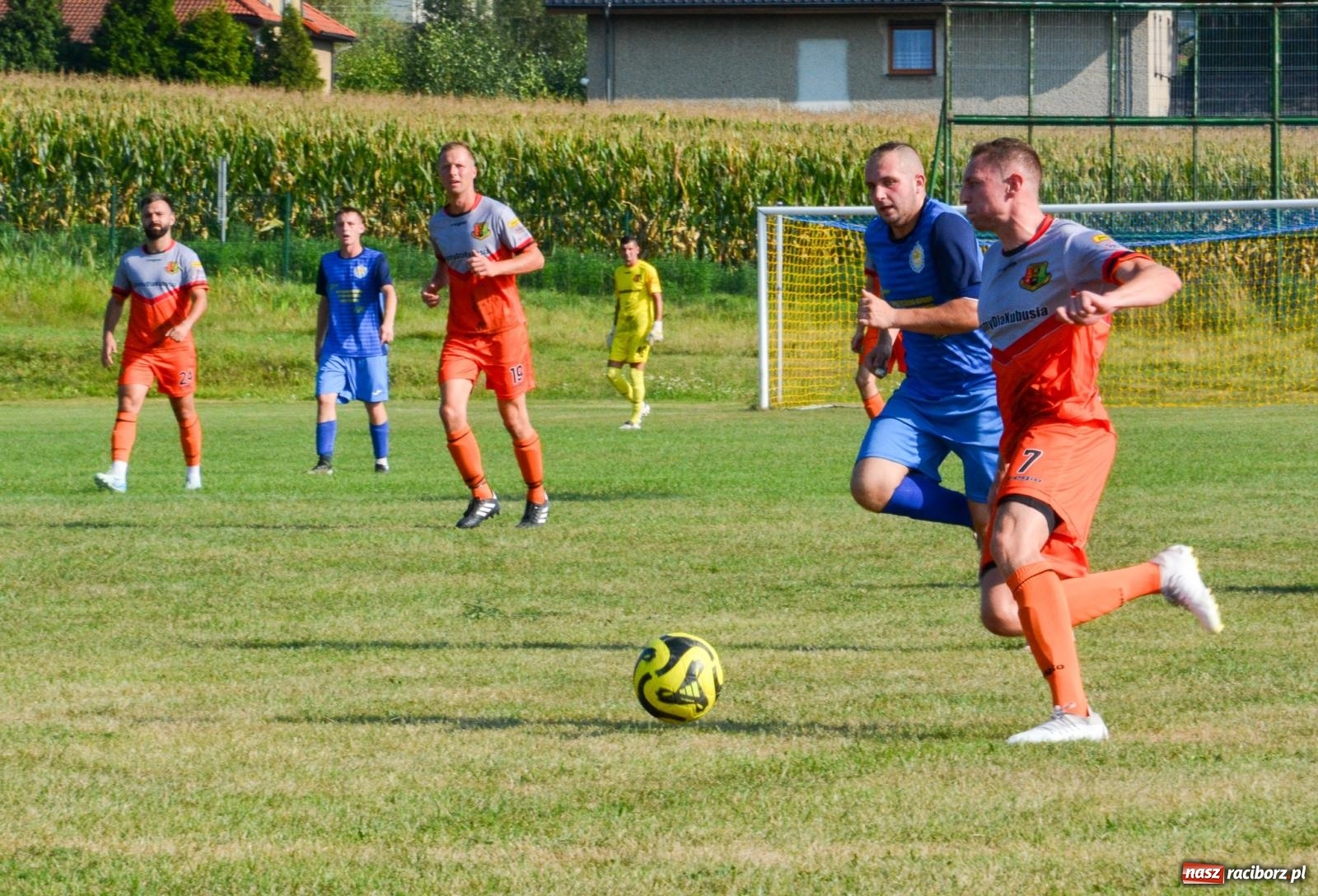 Zdjęcie w galerii na portalu naszraciborz.pl: B-klasowa egzekucja w Brzeziu [FOTO] wiadomości z regionu
