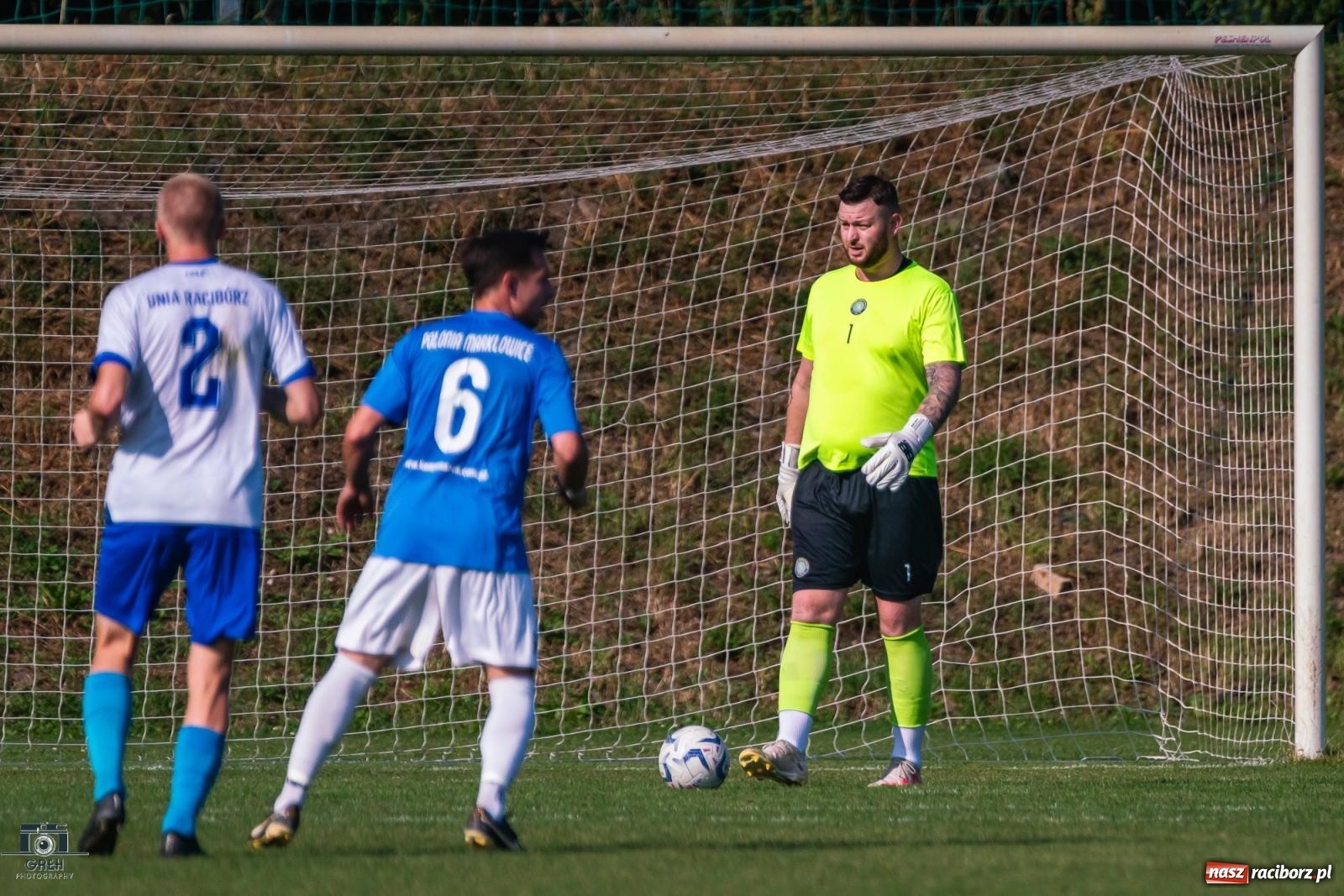 Zdjęcie w galerii na portalu naszraciborz.pl: Patryk Rybczyński bohaterem Unii Racibórz. Pierwsze punkty raciborzan [FOTO] wiadomości z regionu