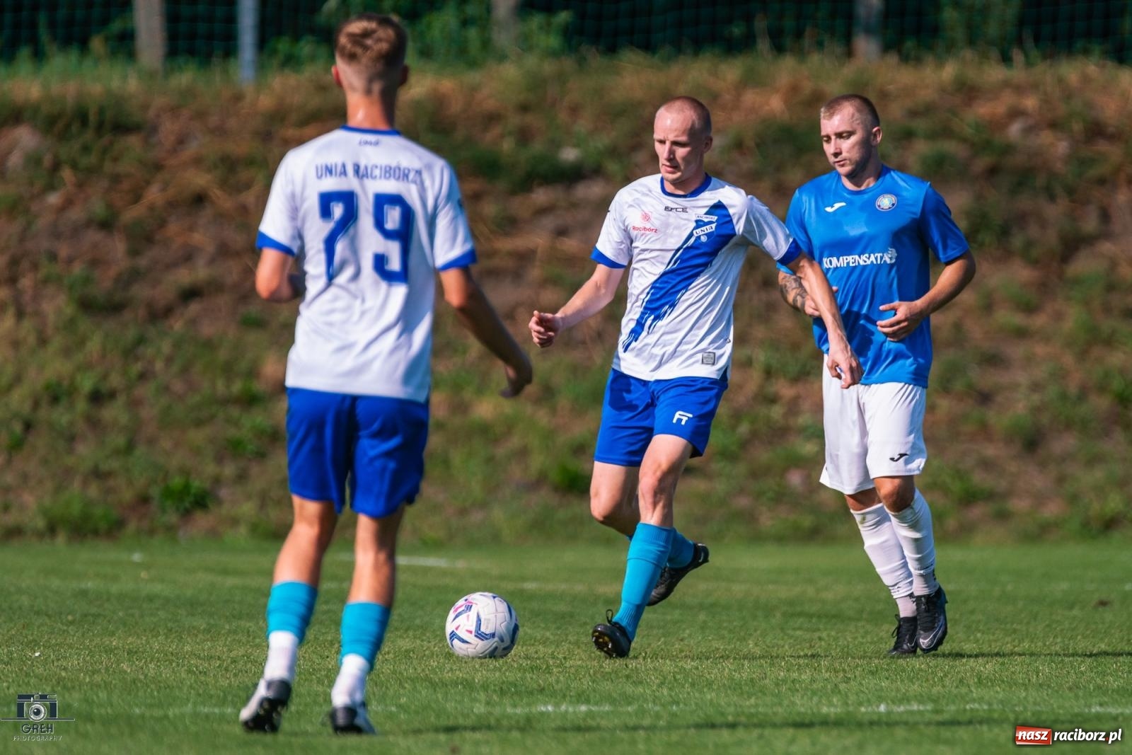 Zdjęcie w galerii na portalu naszraciborz.pl: Patryk Rybczyński bohaterem Unii Racibórz. Pierwsze punkty raciborzan [FOTO] wiadomości z regionu