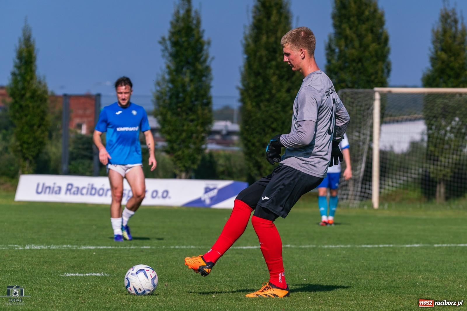 Zdjęcie w galerii na portalu naszraciborz.pl: Patryk Rybczyński bohaterem Unii Racibórz. Pierwsze punkty raciborzan [FOTO] wiadomości z regionu