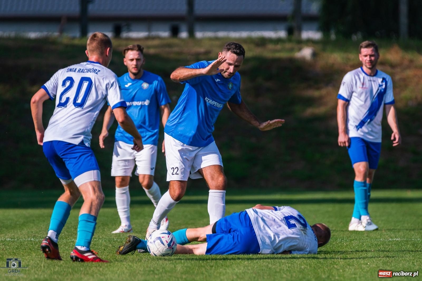 Zdjęcie w galerii na portalu naszraciborz.pl: Patryk Rybczyński bohaterem Unii Racibórz. Pierwsze punkty raciborzan [FOTO] wiadomości z regionu