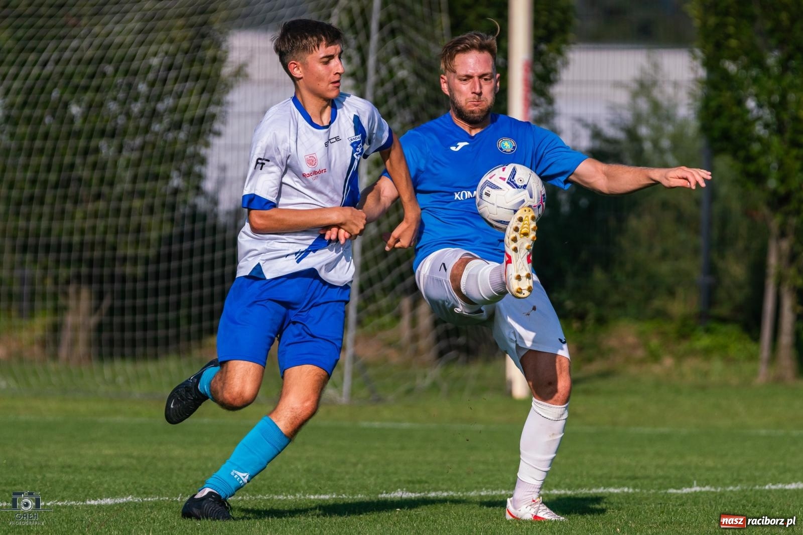 Zdjęcie w galerii na portalu naszraciborz.pl: Patryk Rybczyński bohaterem Unii Racibórz. Pierwsze punkty raciborzan [FOTO] wiadomości z regionu