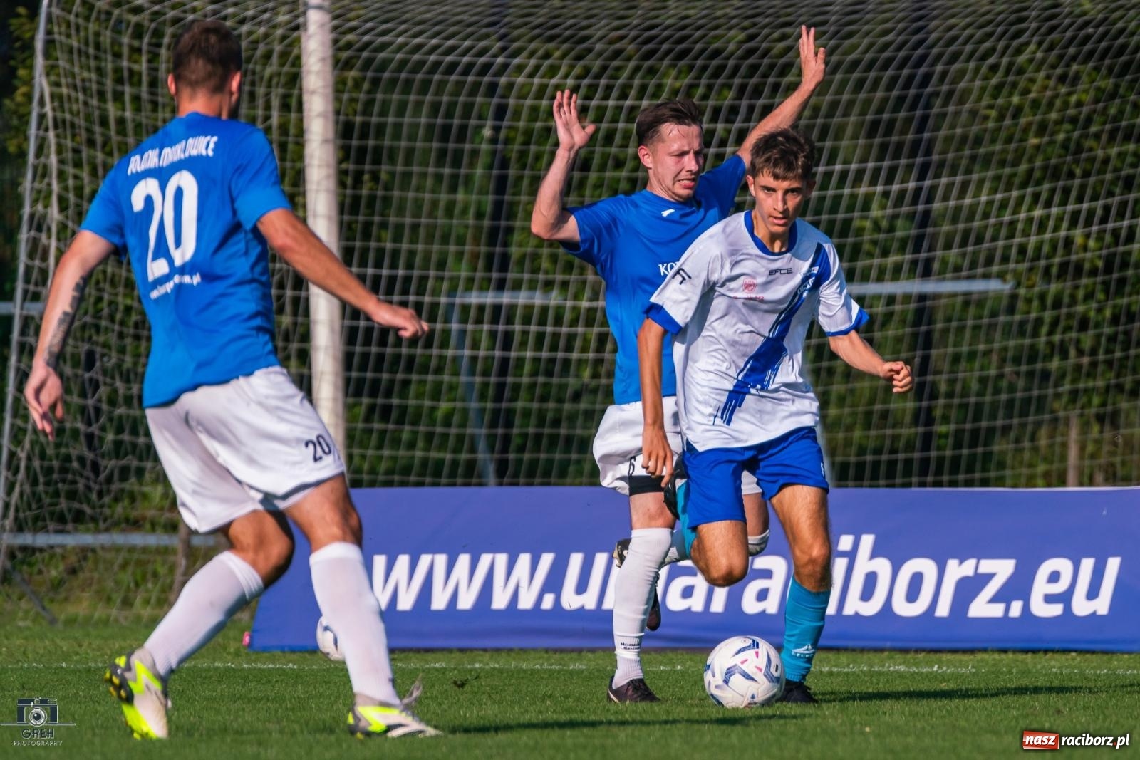 Zdjęcie w galerii na portalu naszraciborz.pl: Patryk Rybczyński bohaterem Unii Racibórz. Pierwsze punkty raciborzan [FOTO] wiadomości z regionu