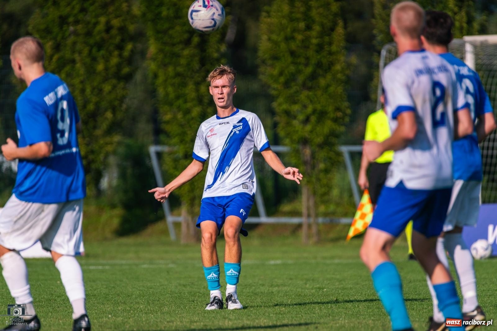 Zdjęcie w galerii na portalu naszraciborz.pl: Patryk Rybczyński bohaterem Unii Racibórz. Pierwsze punkty raciborzan [FOTO] wiadomości z regionu