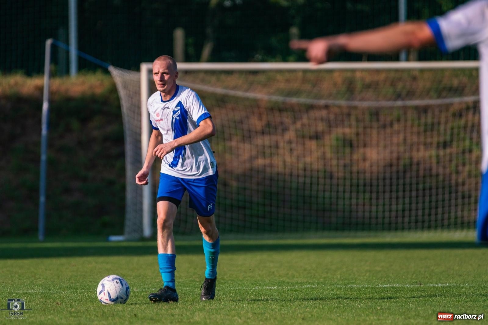 Zdjęcie w galerii na portalu naszraciborz.pl: Patryk Rybczyński bohaterem Unii Racibórz. Pierwsze punkty raciborzan [FOTO] wiadomości z regionu