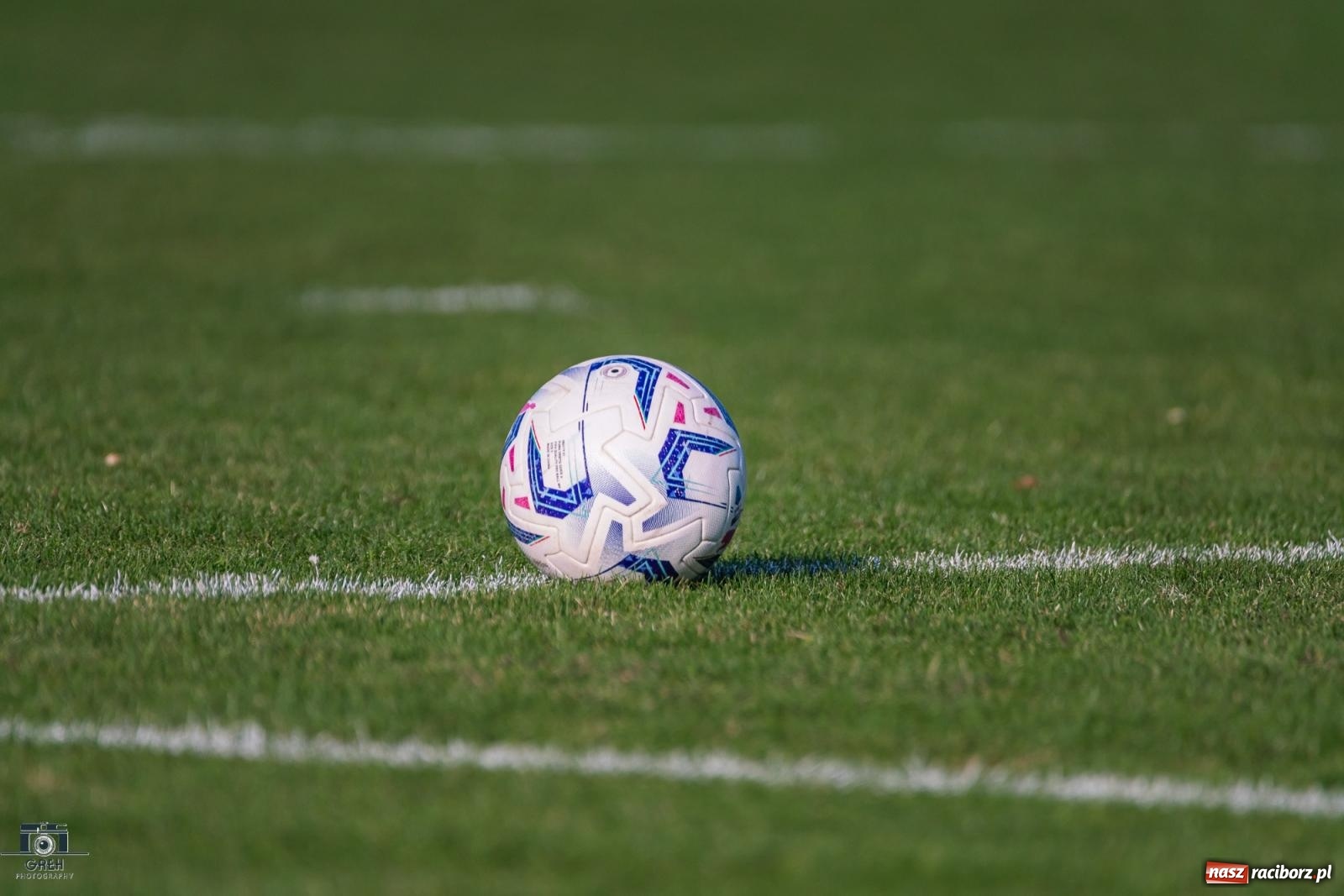 Zdjęcie w galerii na portalu naszraciborz.pl: Patryk Rybczyński bohaterem Unii Racibórz. Pierwsze punkty raciborzan [FOTO] wiadomości z regionu